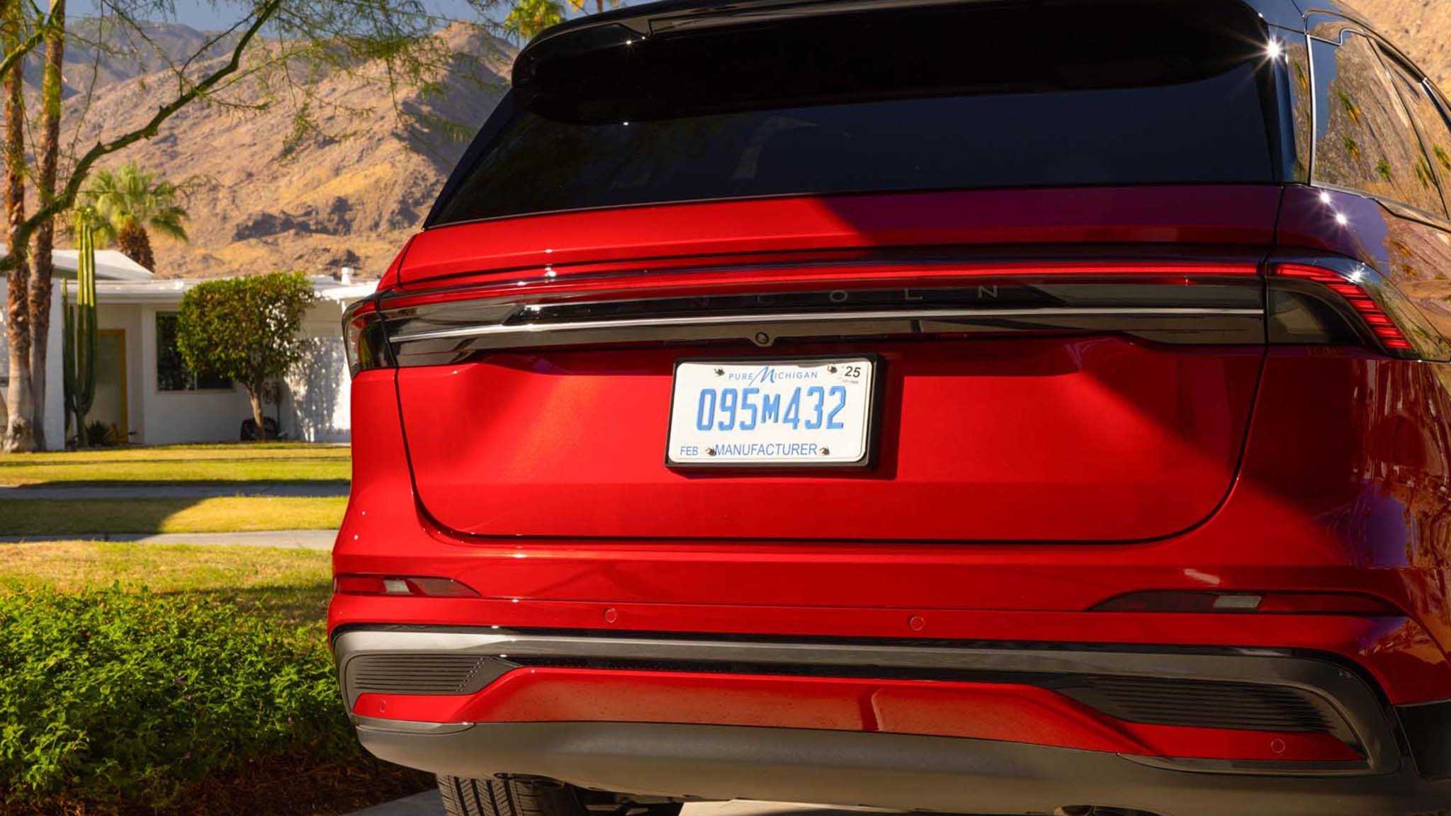 004 2025 Lincoln Nautilus