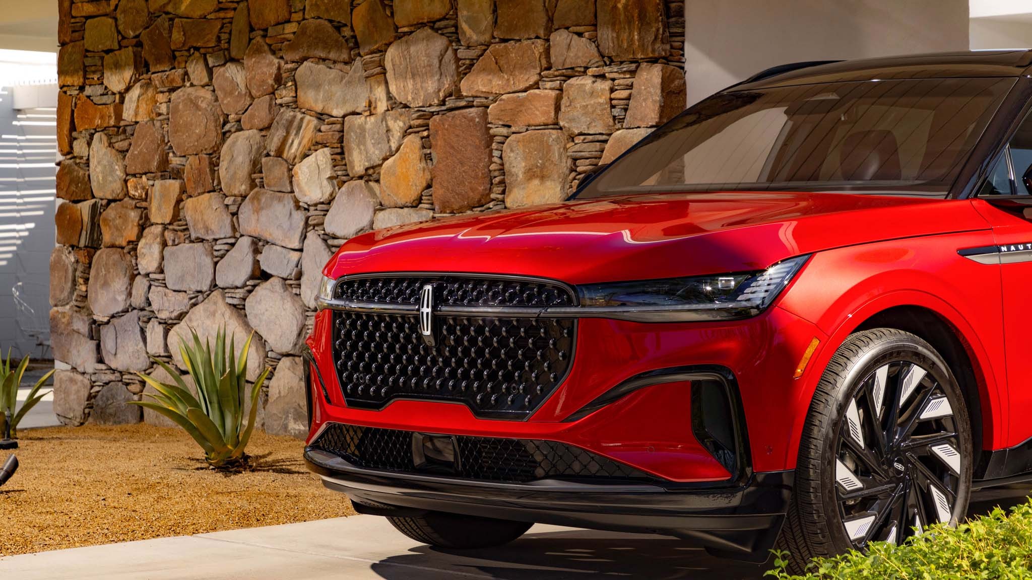 006 2025 Lincoln Nautilus