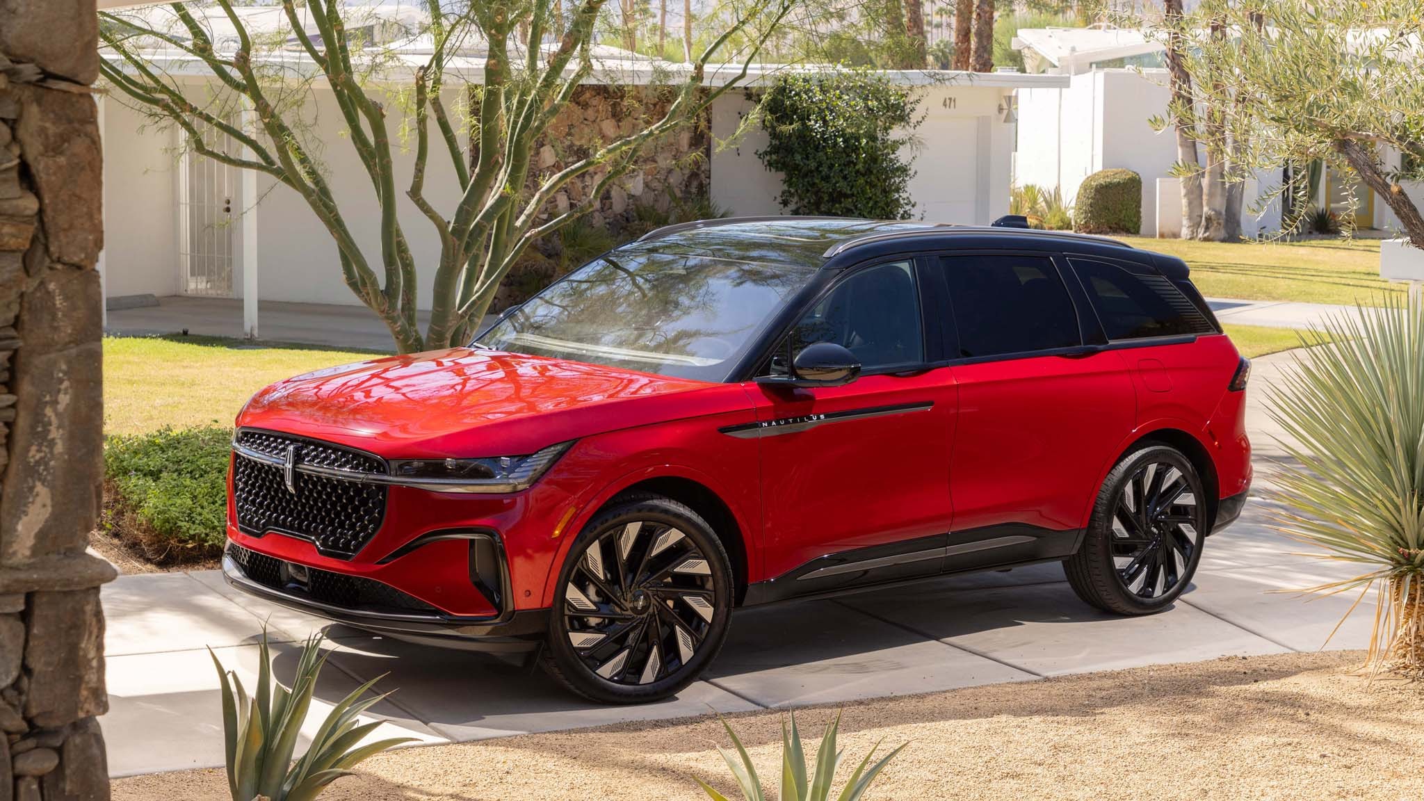 008 2025 Lincoln Nautilus