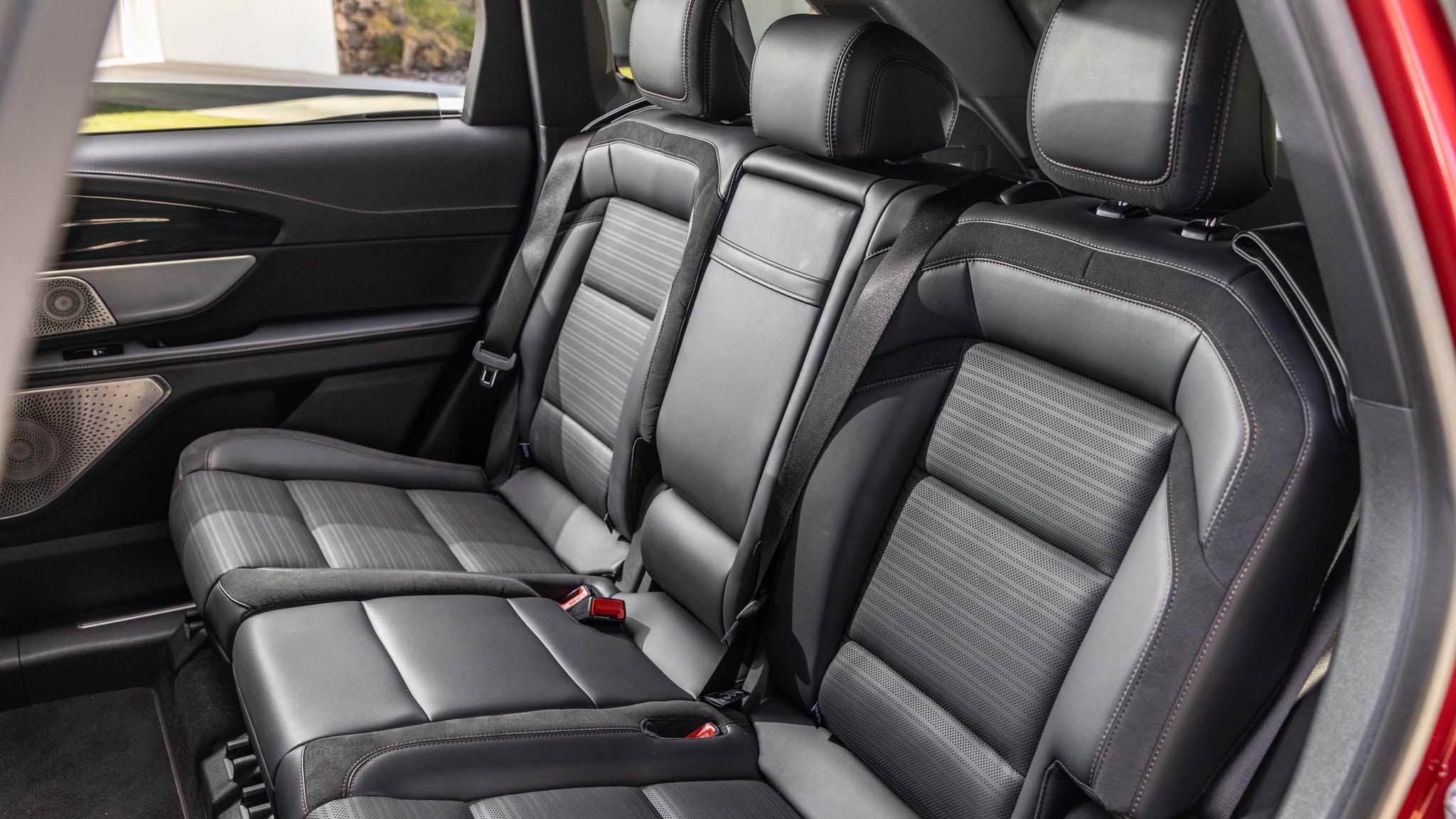 022 2025 Lincoln Nautilus rear seats