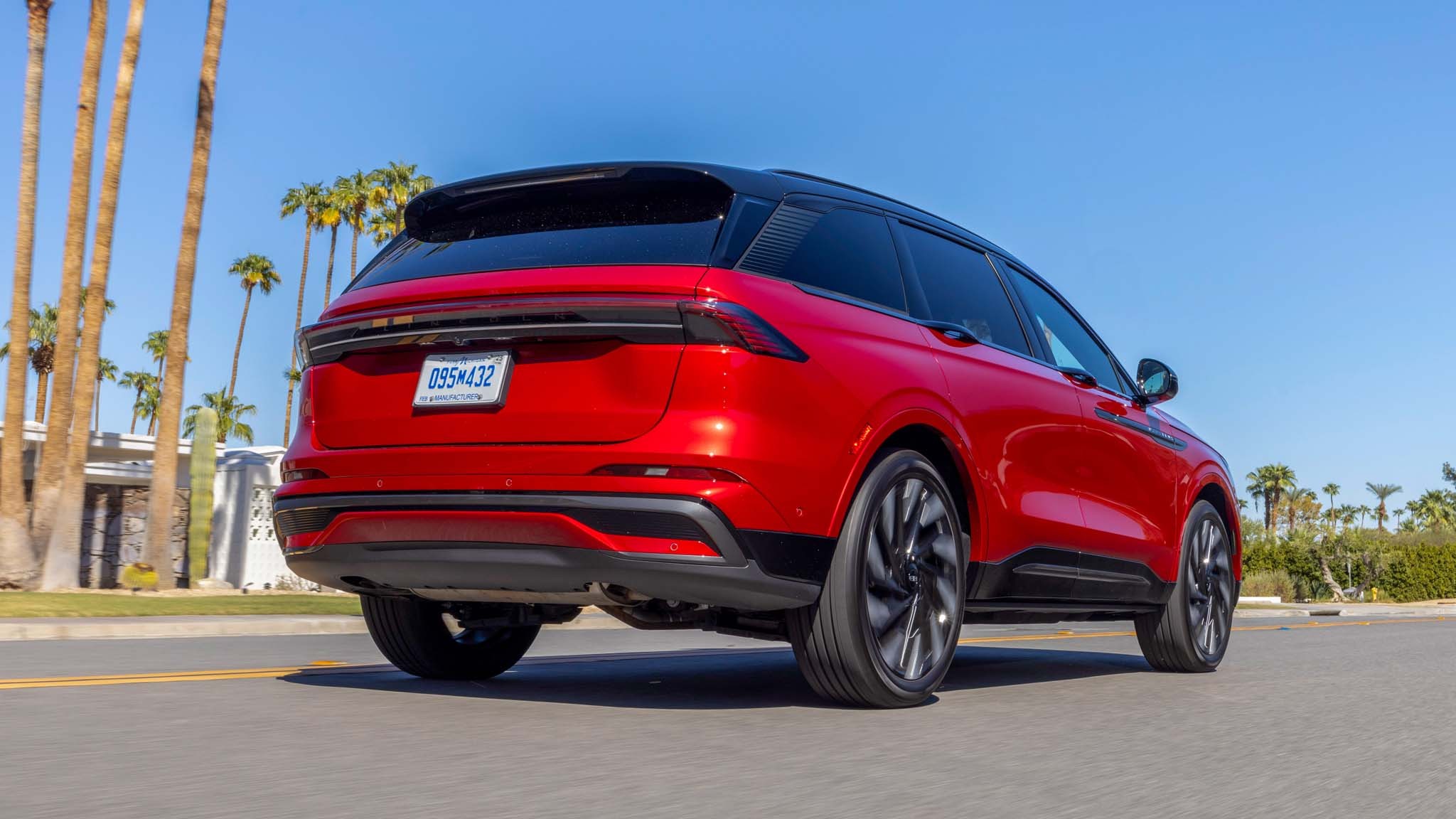 028 2025 Lincoln Nautilus rear three quarters view