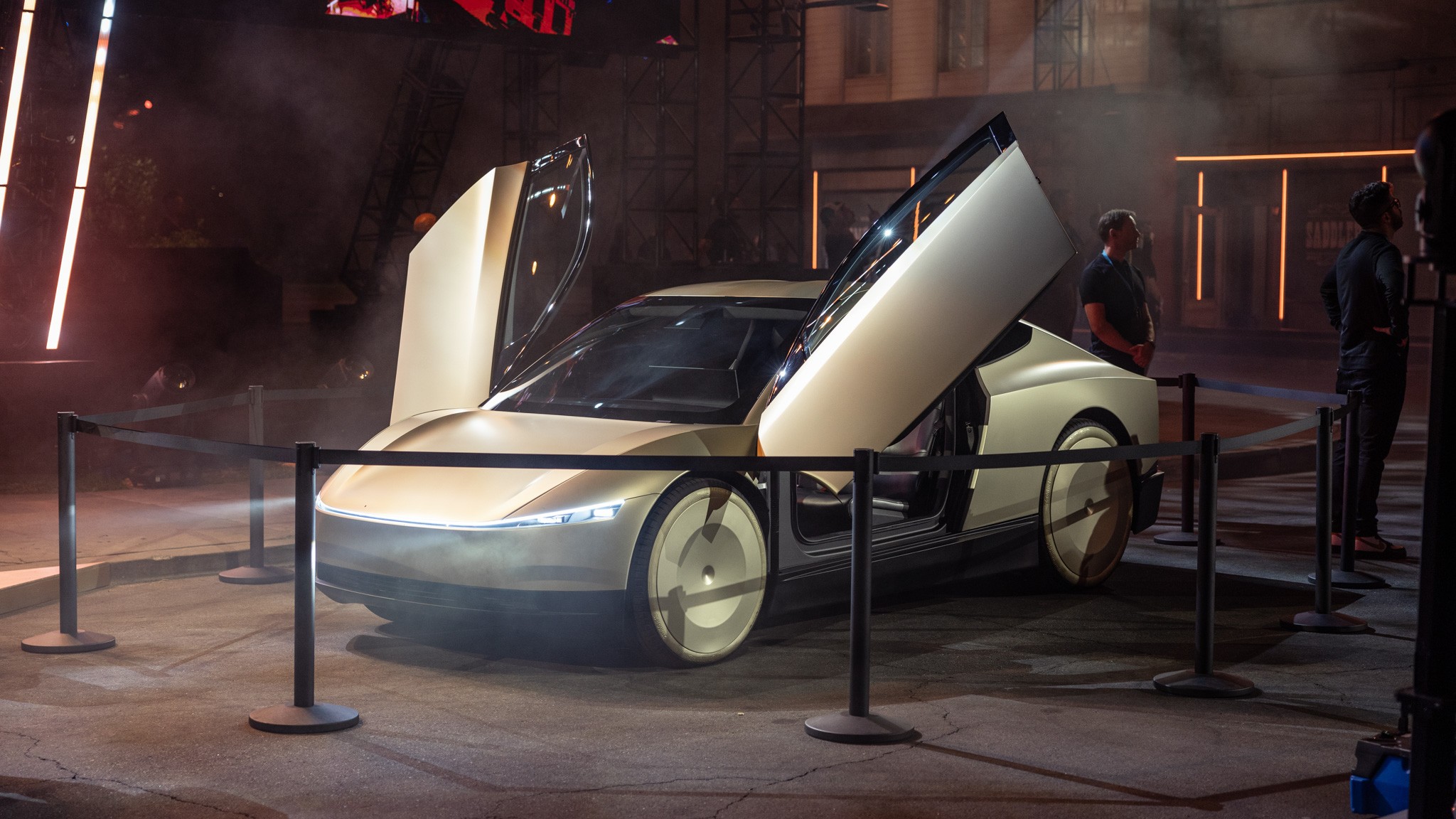 009 2025 Tesla RoboTaxi