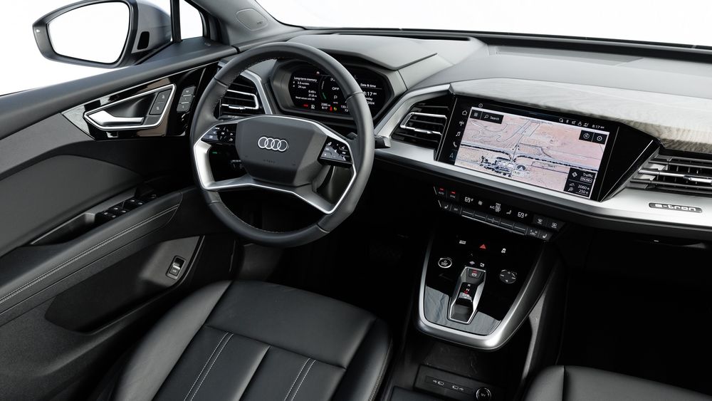 004 2024 Audi Q4 eTron Interior Dash