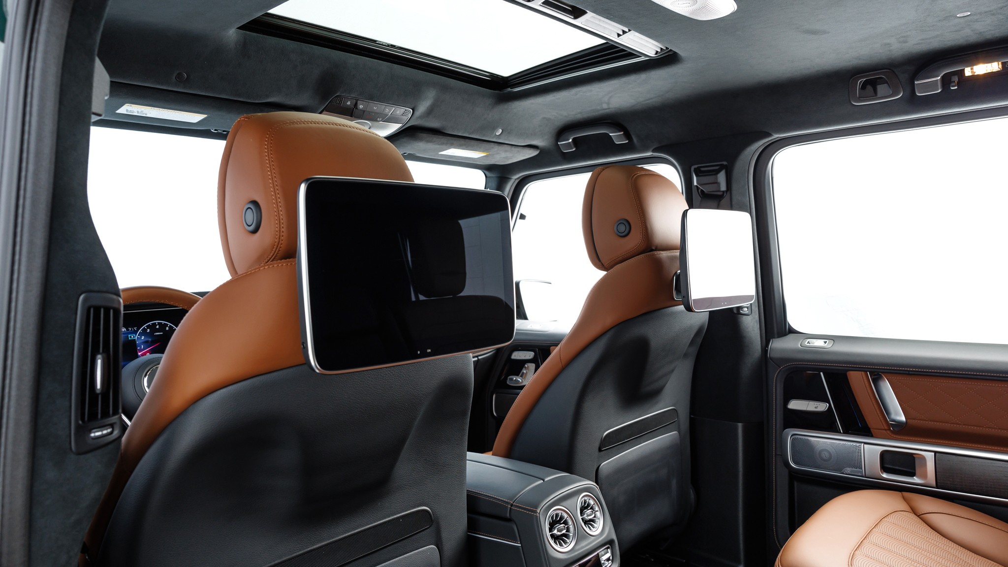 006 2025 Mercedes Benz G550