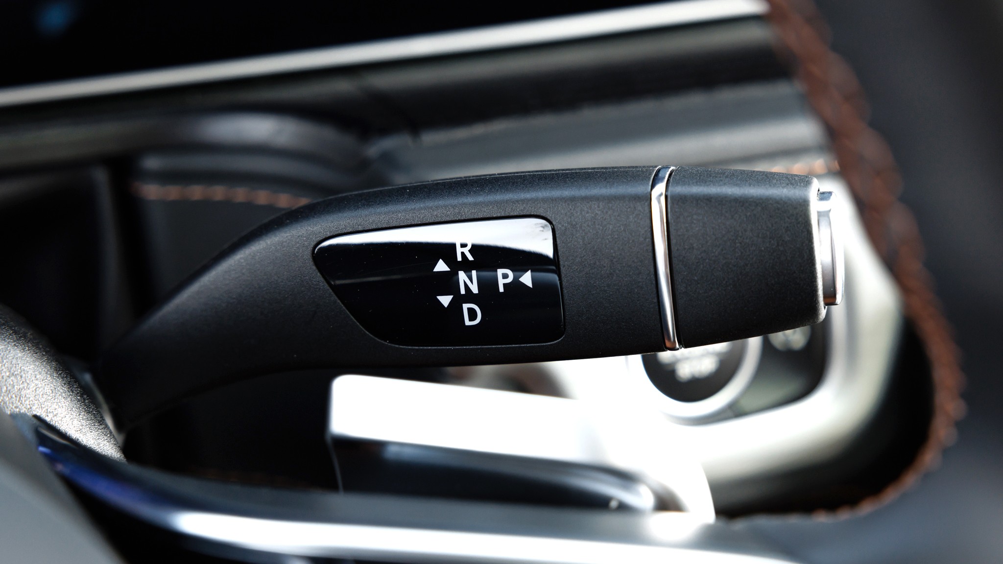 010 2025 Mercedes Benz G550