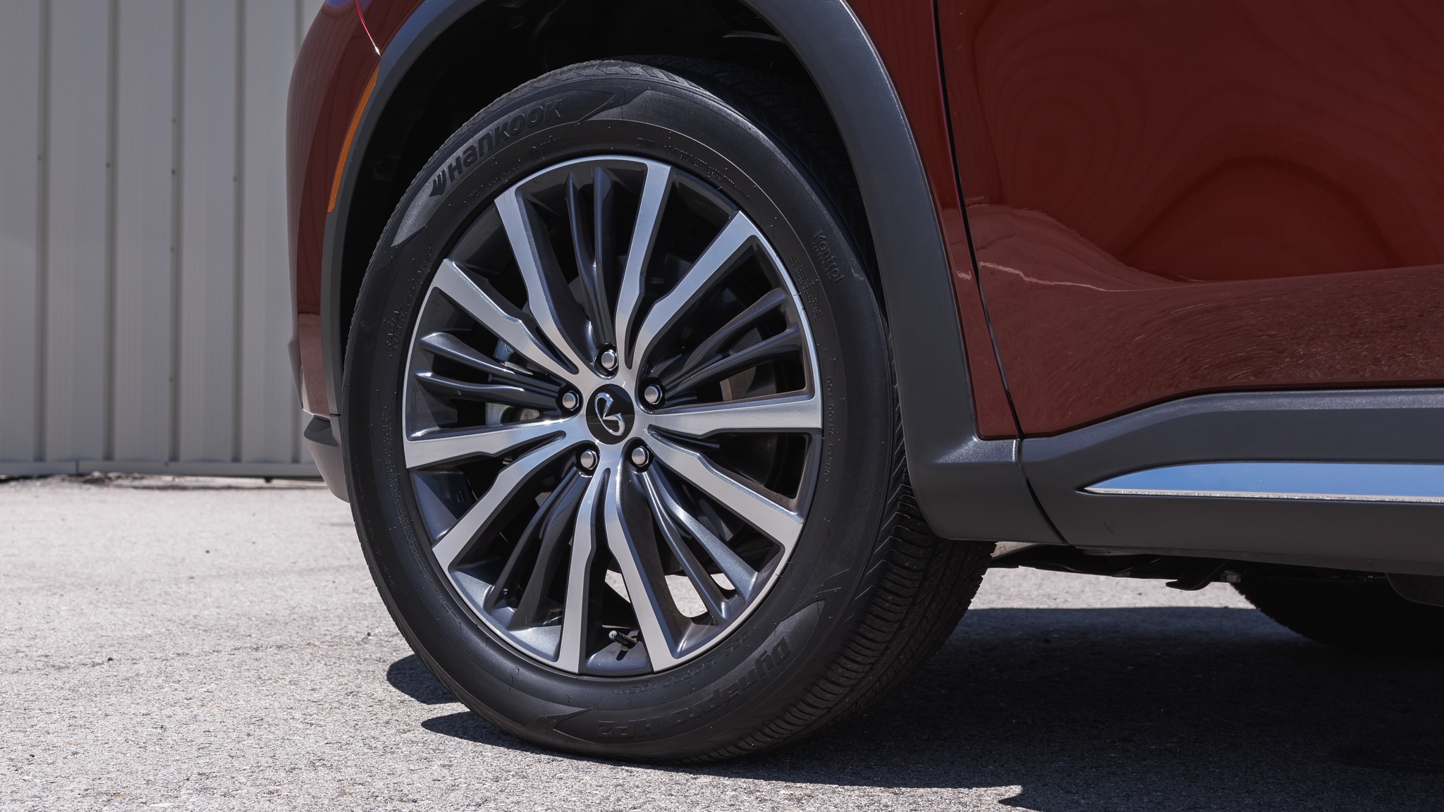 011 2025 Infiniti QX60 AWD wheel