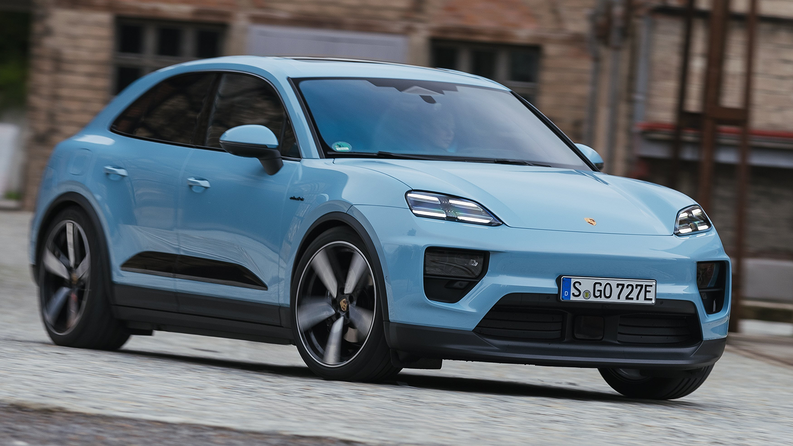 2025 Porsche Macan EV base 14