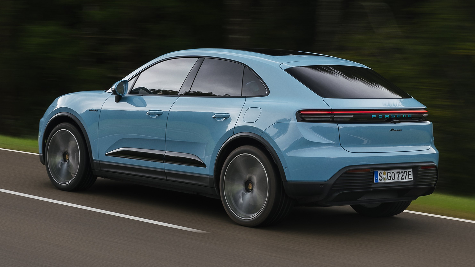 2025 Porsche Macan EV base 7