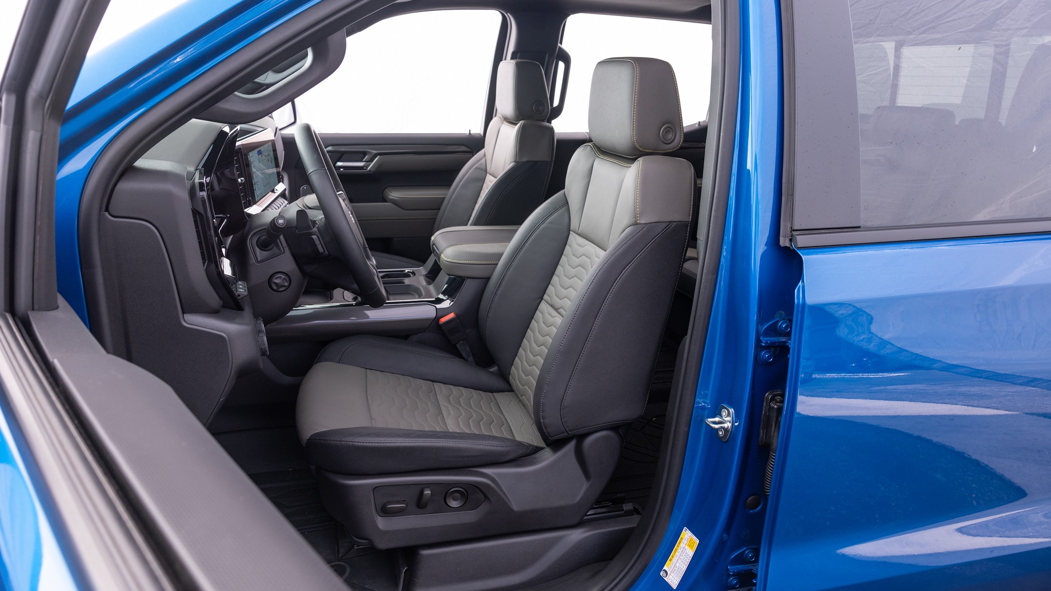 035 2024 Chevrolet Silverado ZR2 front seat