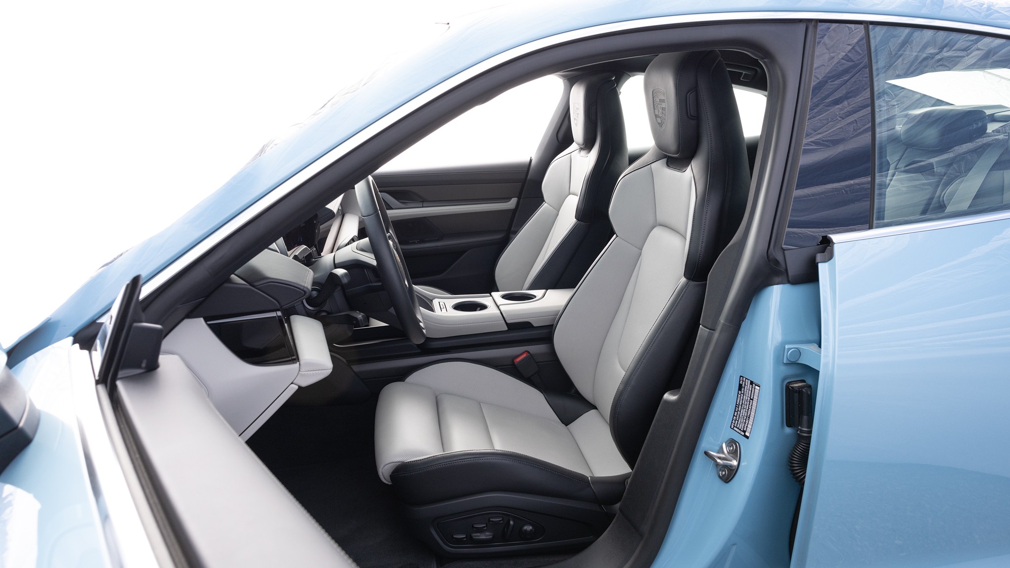 016 2024 Porsche Taycan 4S