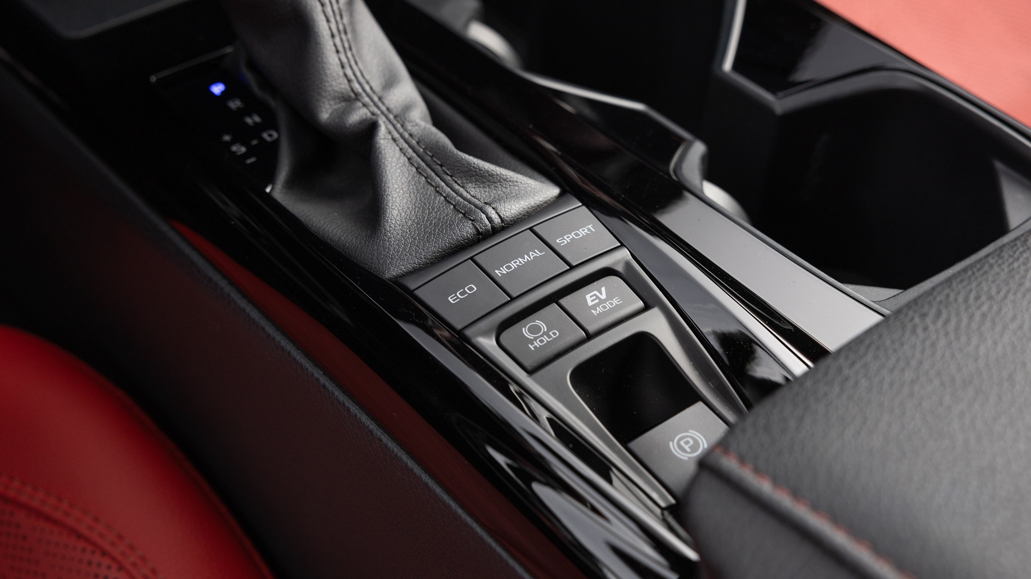 020 2025 Toyota Camry XSE AWD