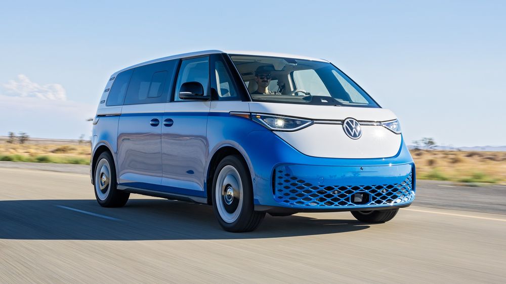 003 2025 Volkswagen ID Buzz Front Three Quarter Action