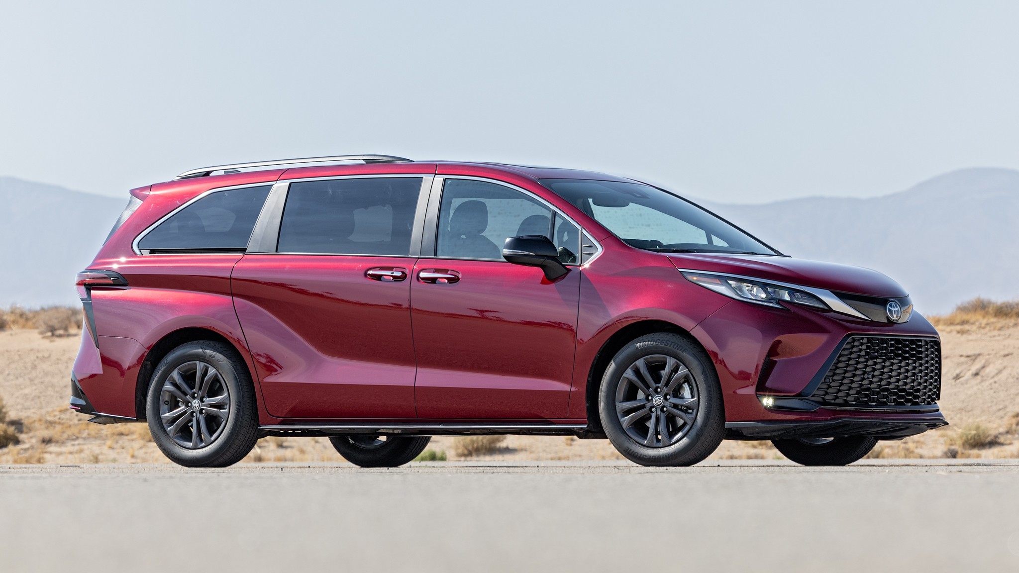 004 2024 Toyota Sienna XSE AWD