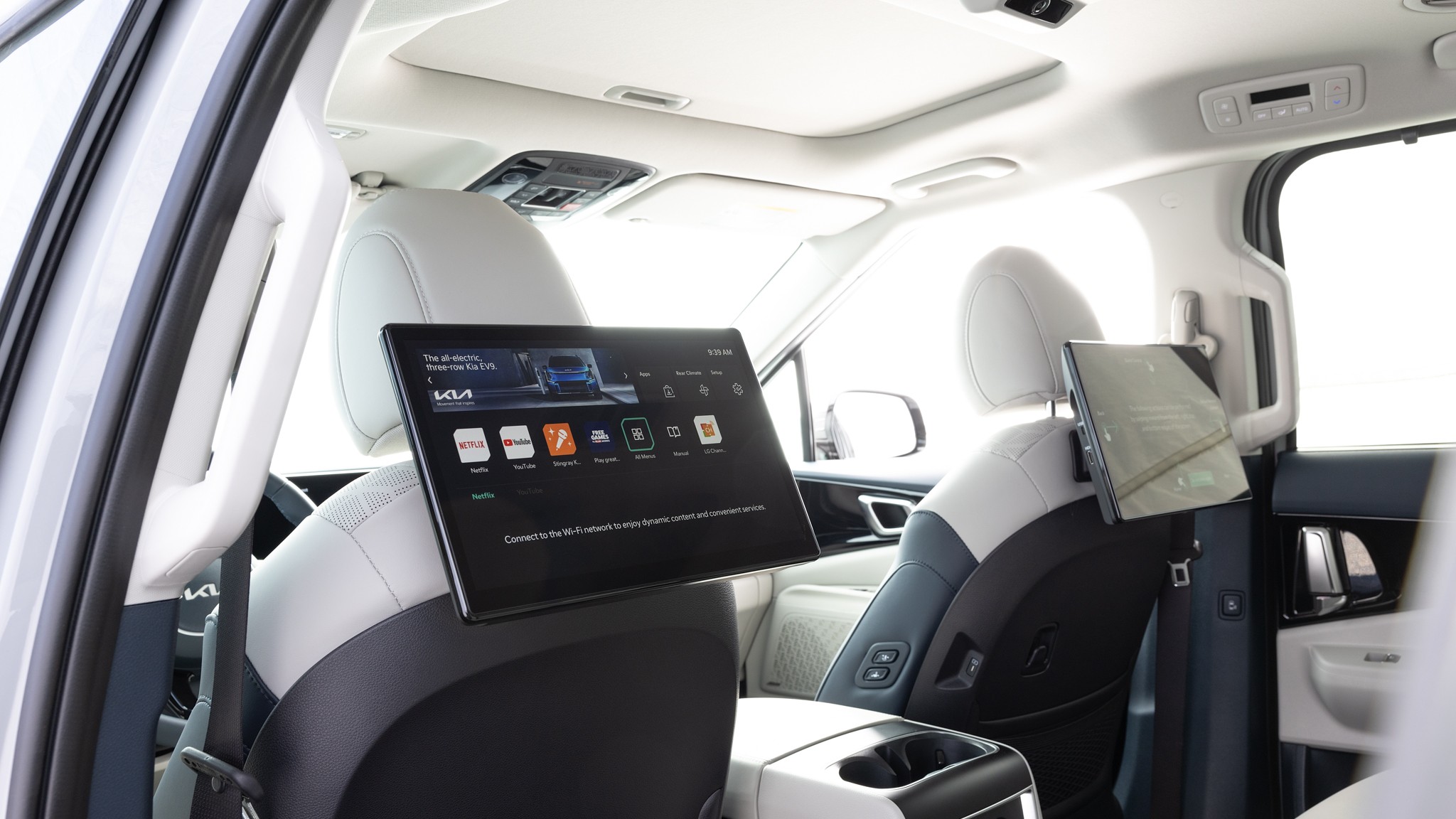 023 2025 KIA Carnival Hybrid Prestige