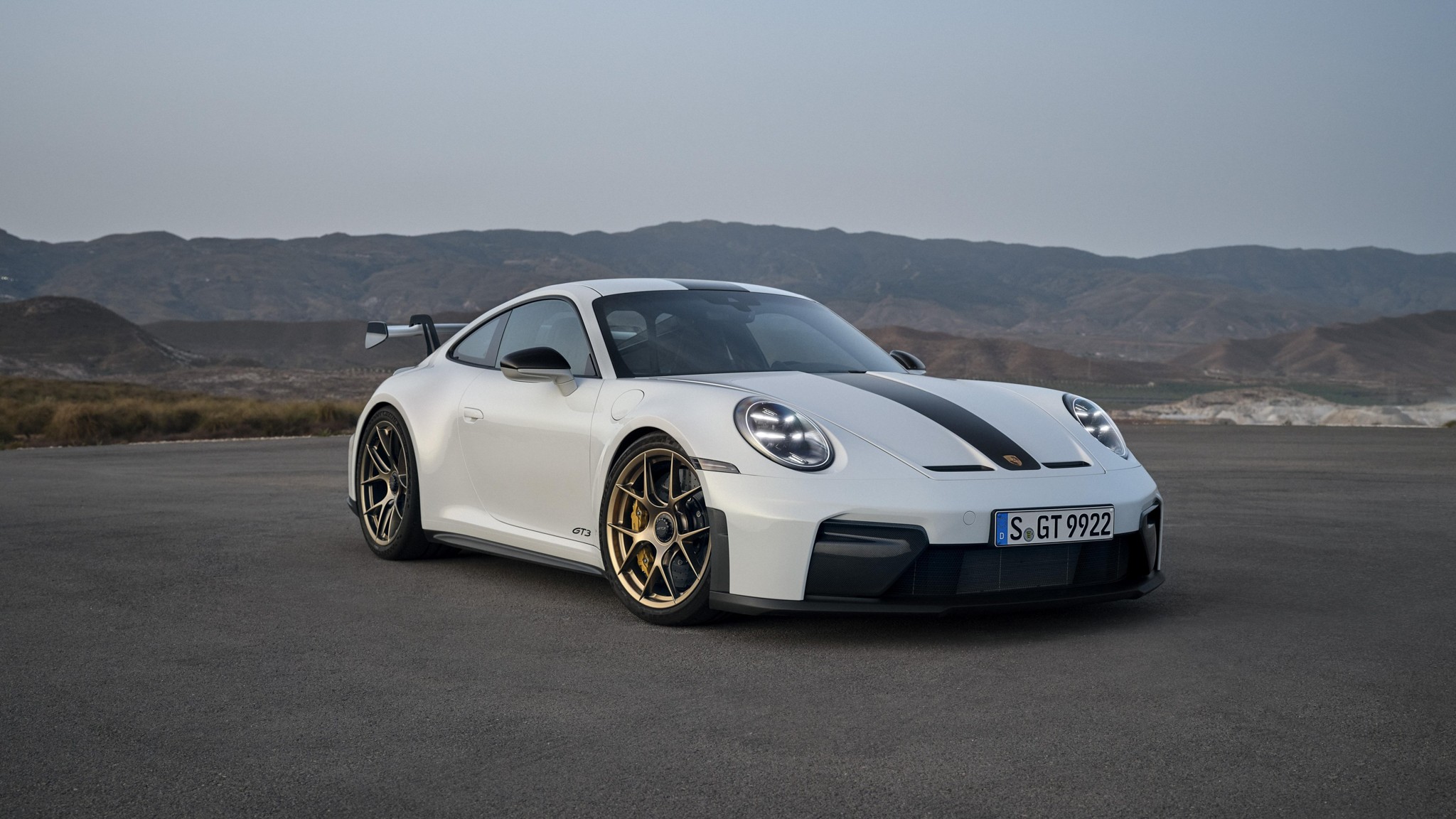 2025 Porsche 911 GT3 Sports Car 4