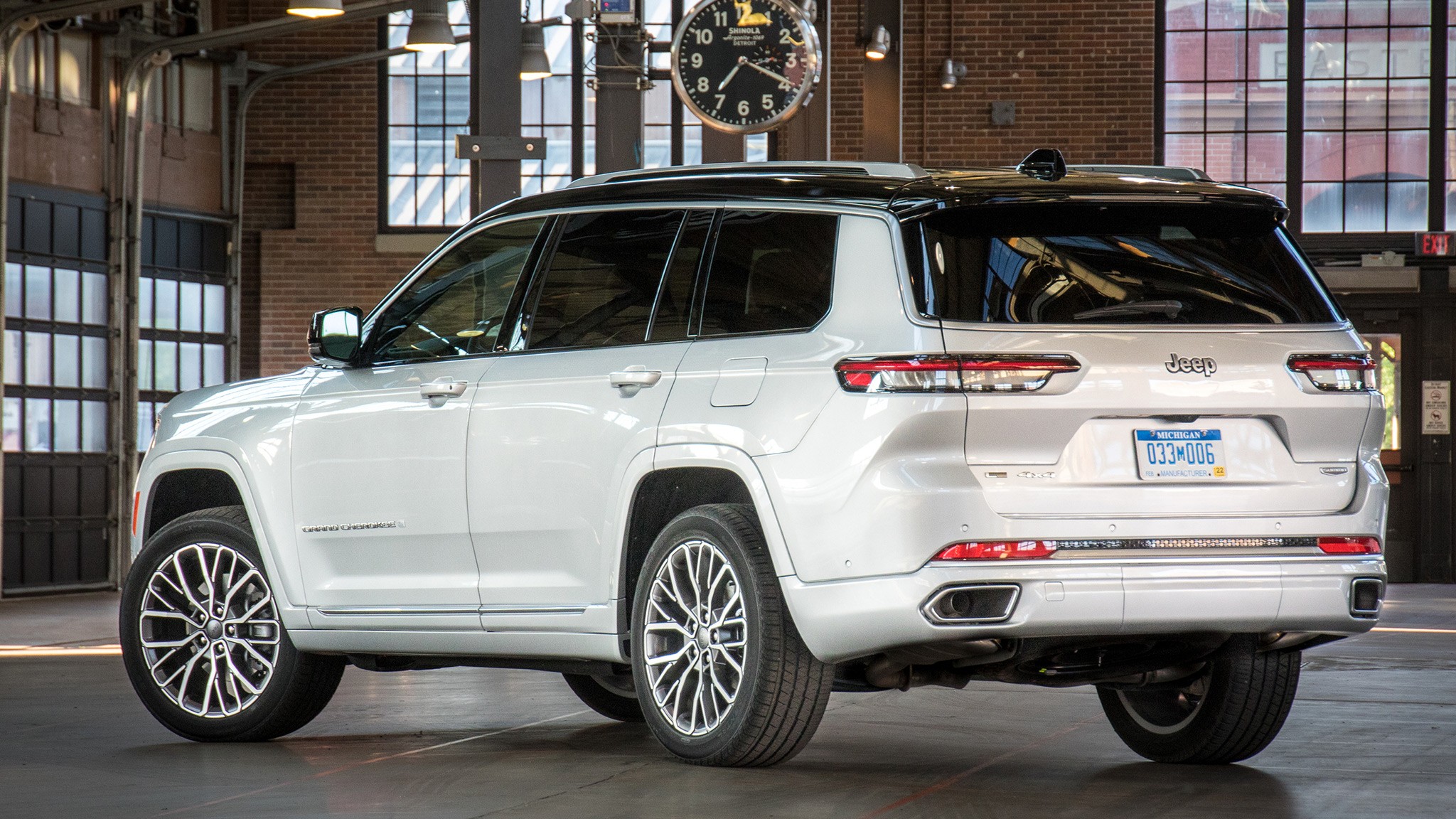 2025 Jeep Grand Cherokee L 14