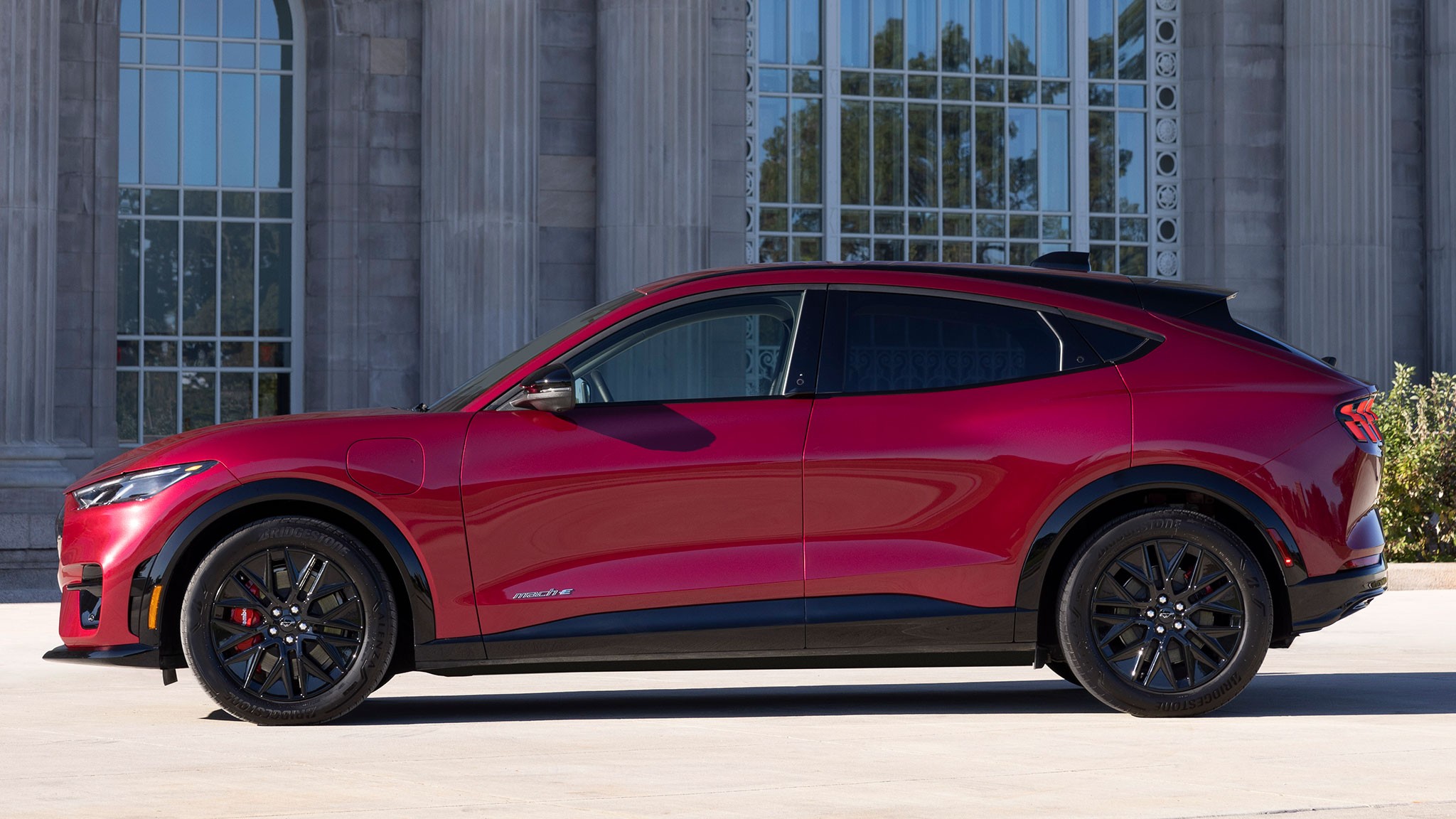 2025 Mustang Mach E Premium Sport Appearance Package 06