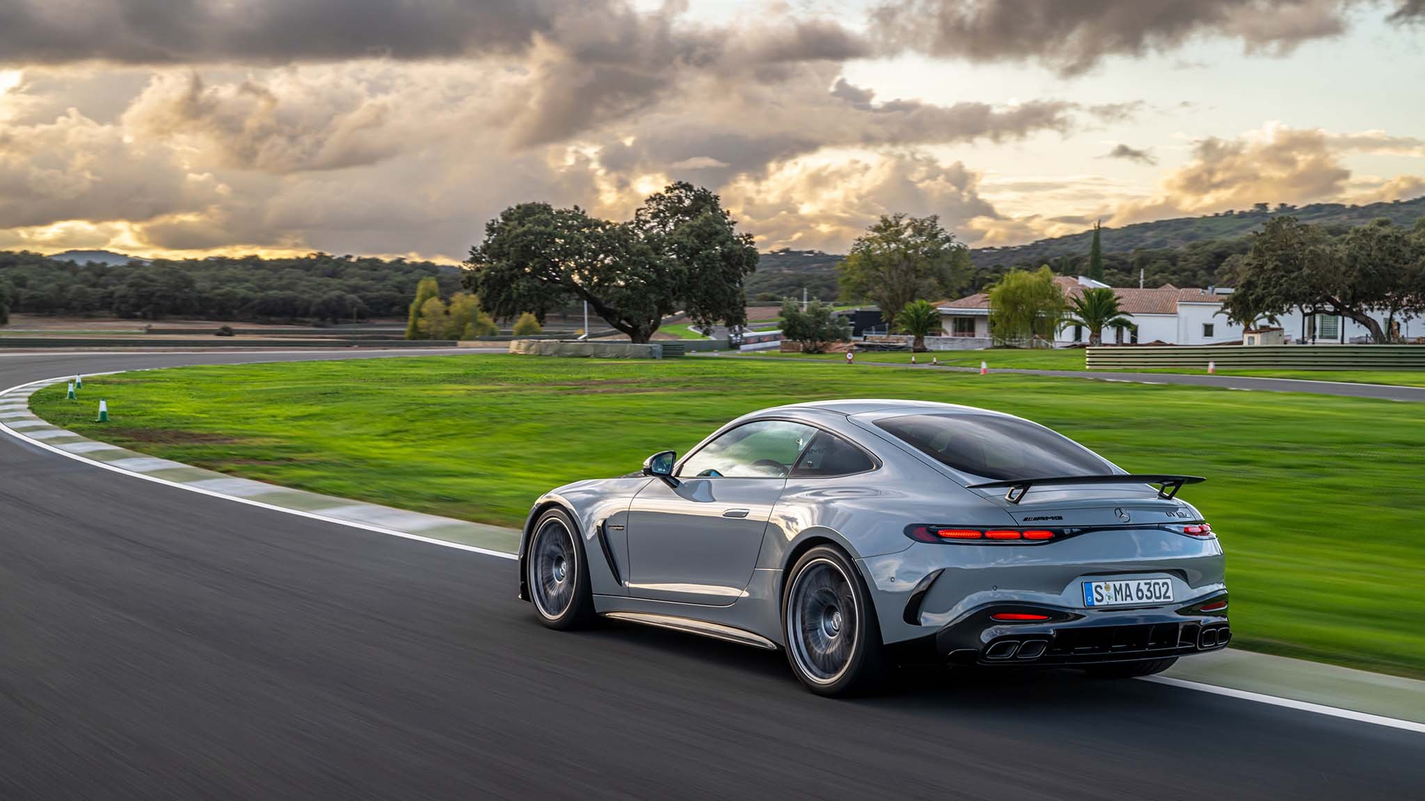 011 2025 mercedes amg gt63 pro 4matic plus