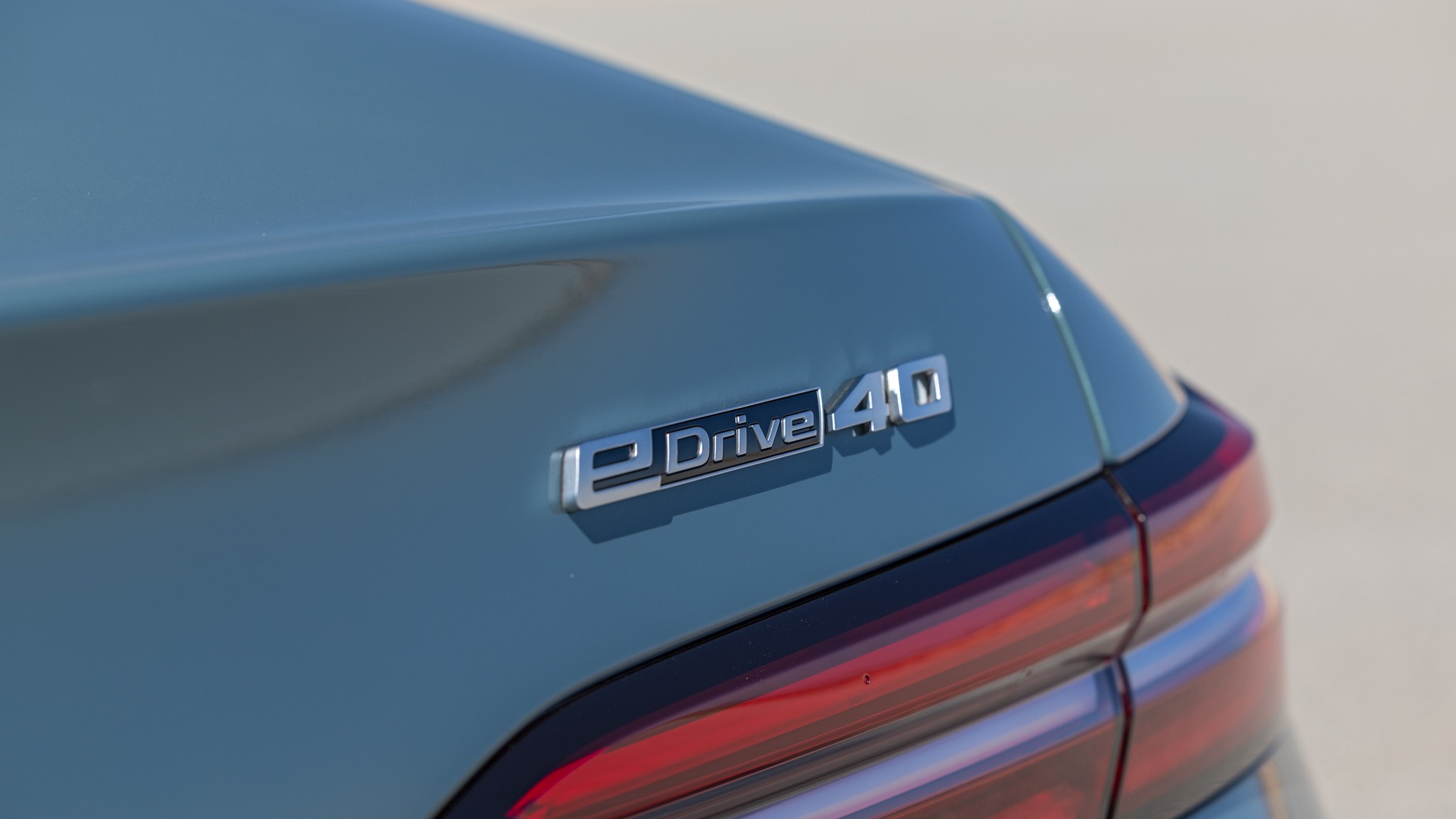 011 2024 BMW i5 eDrive40