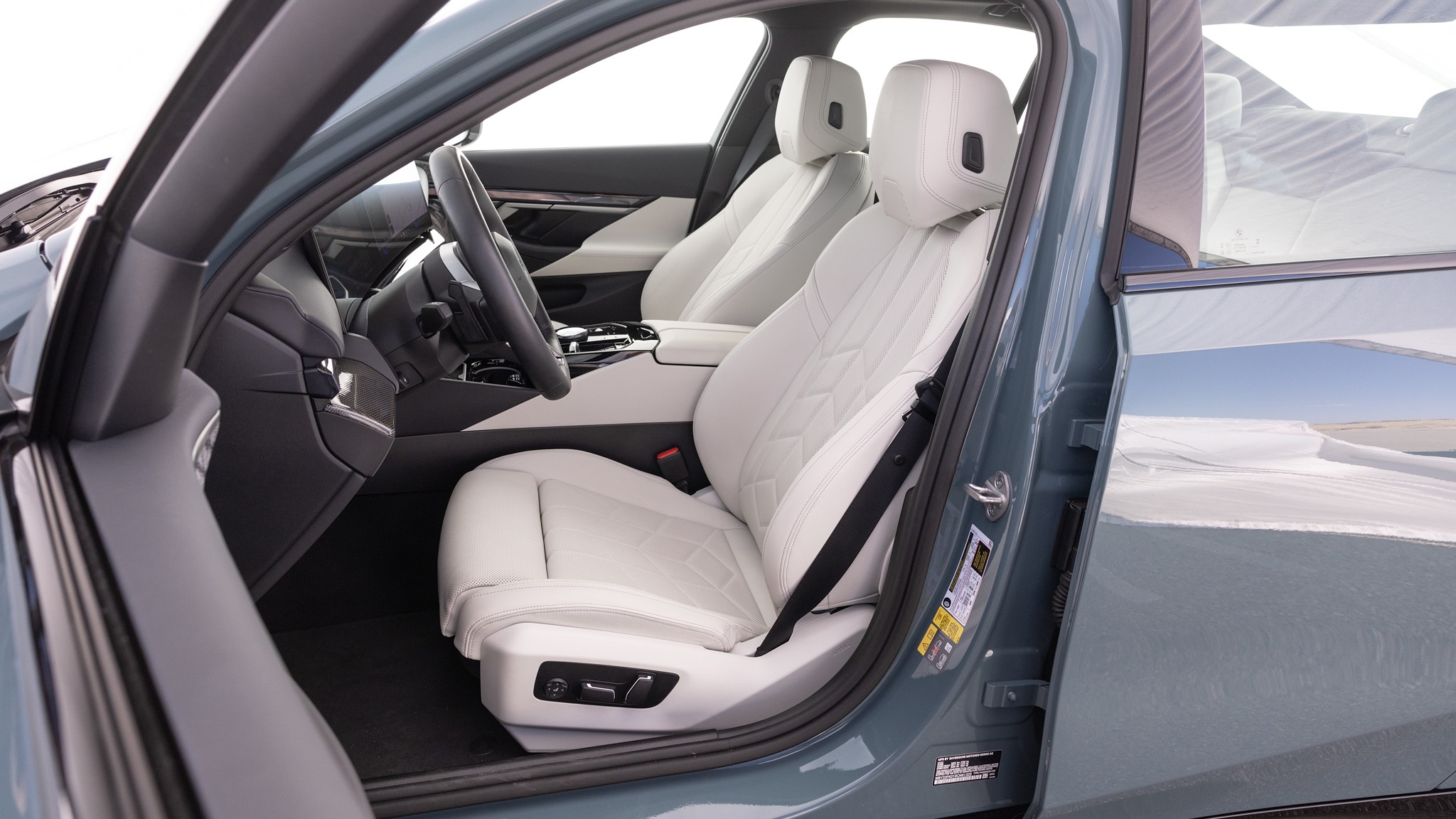 015 2024 BMW i5 eDrive40 Driver Seat