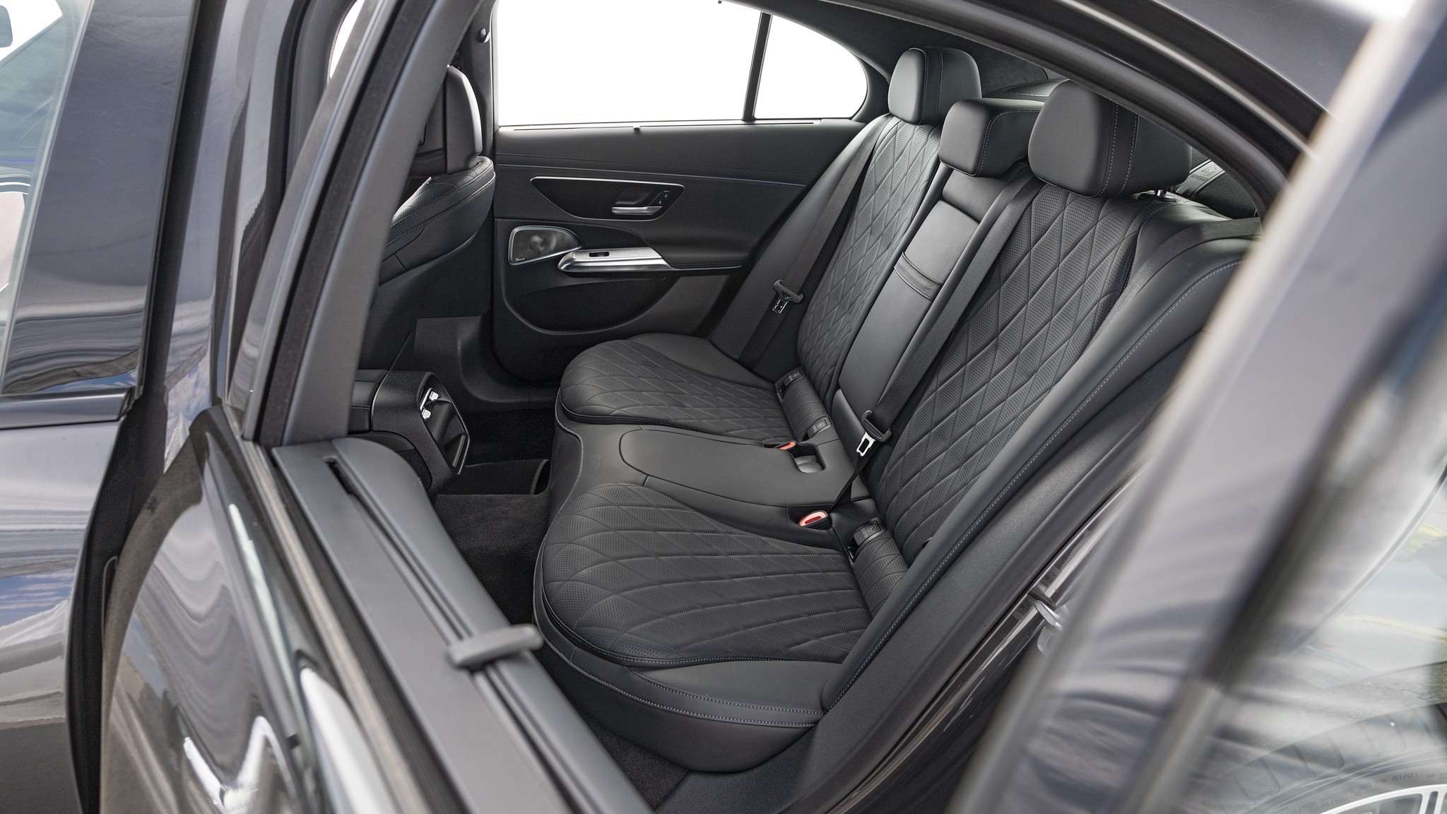 013 2025 Mercedes Benz E450 4Matic Rear Seat
