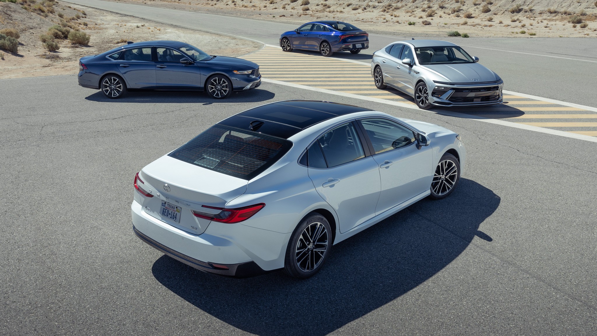 002 2025 Midsize Sedans Static Group