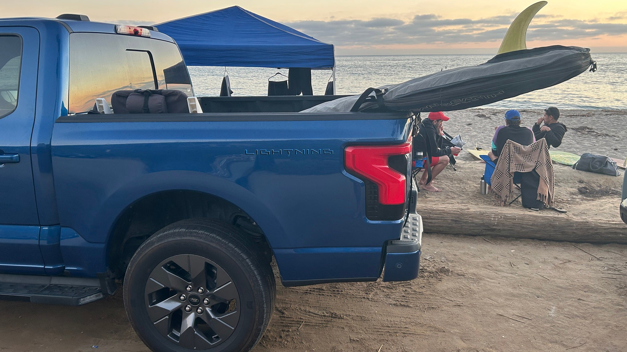 2022 ford f150 lightning 23