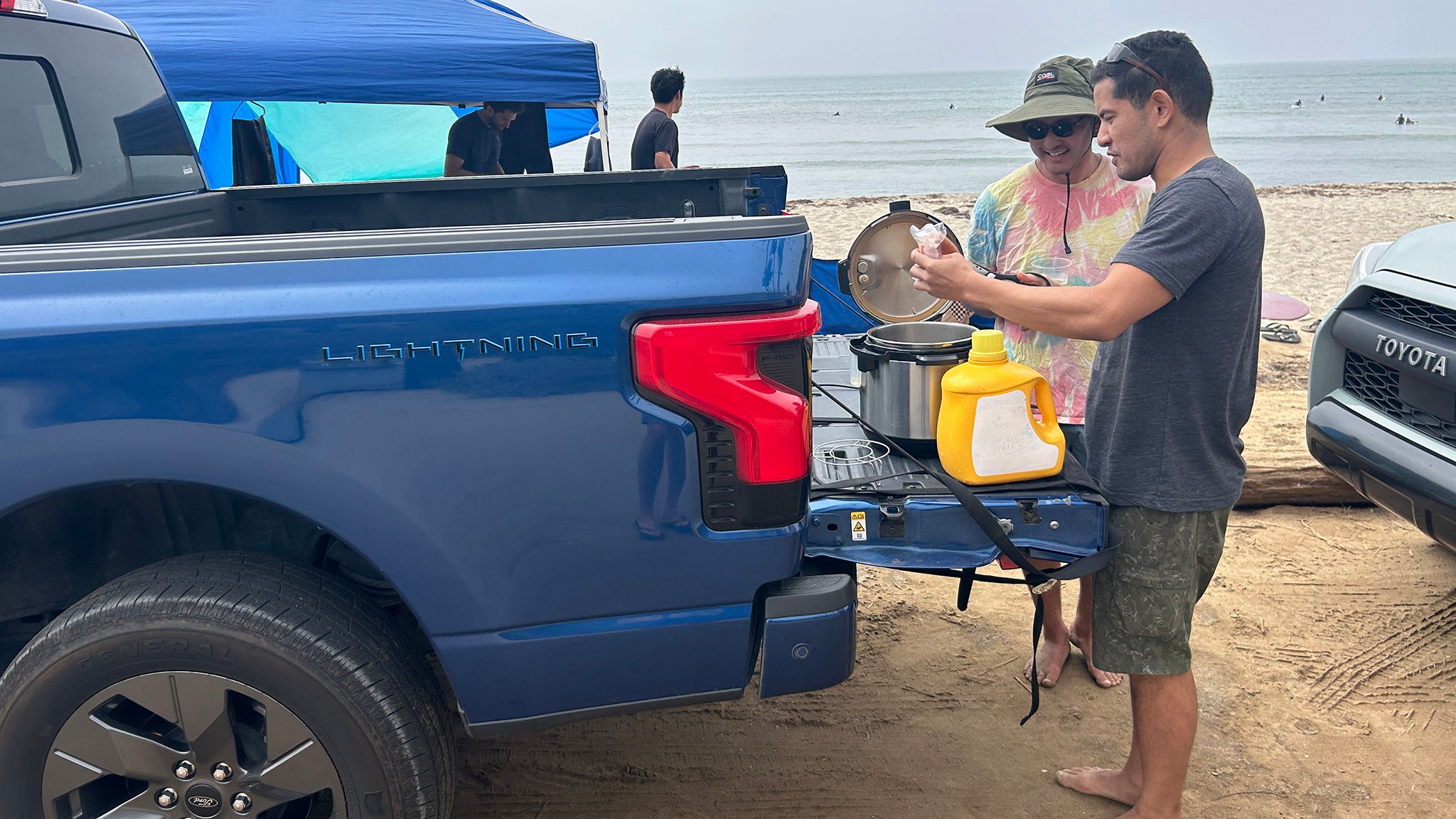 2022 ford f150 lightning 07