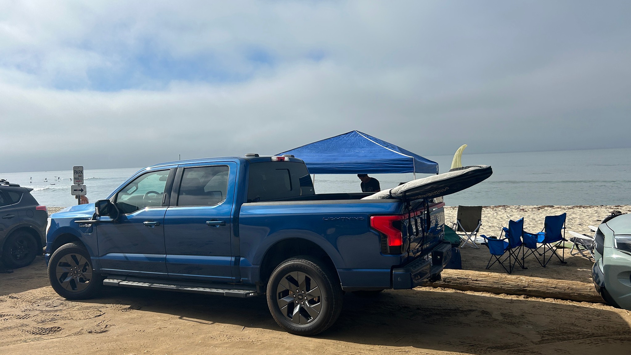 2022 ford f150 lightning 01