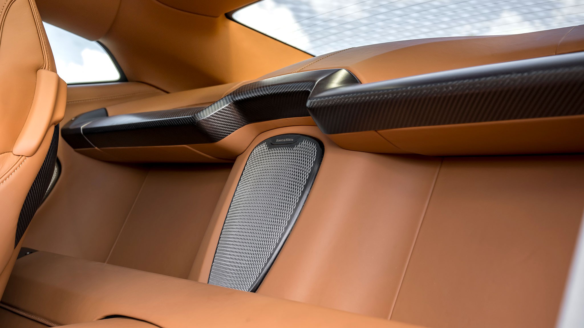 2025 aston martin vanquish 21