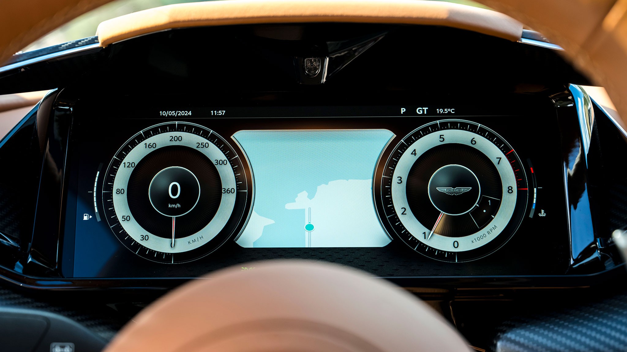 2025 aston martin vanquish 19