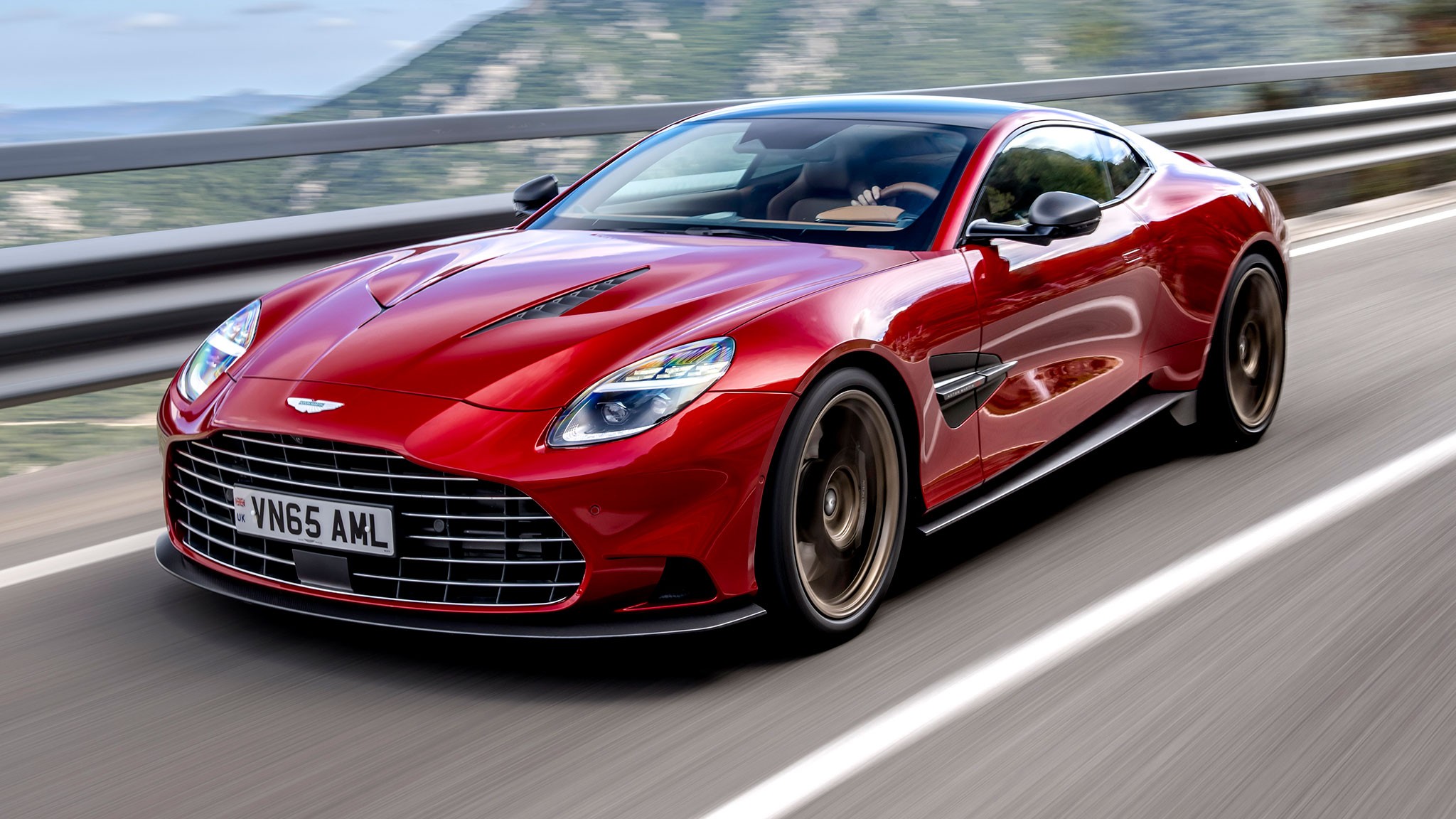 2025 aston martin vanquish 08