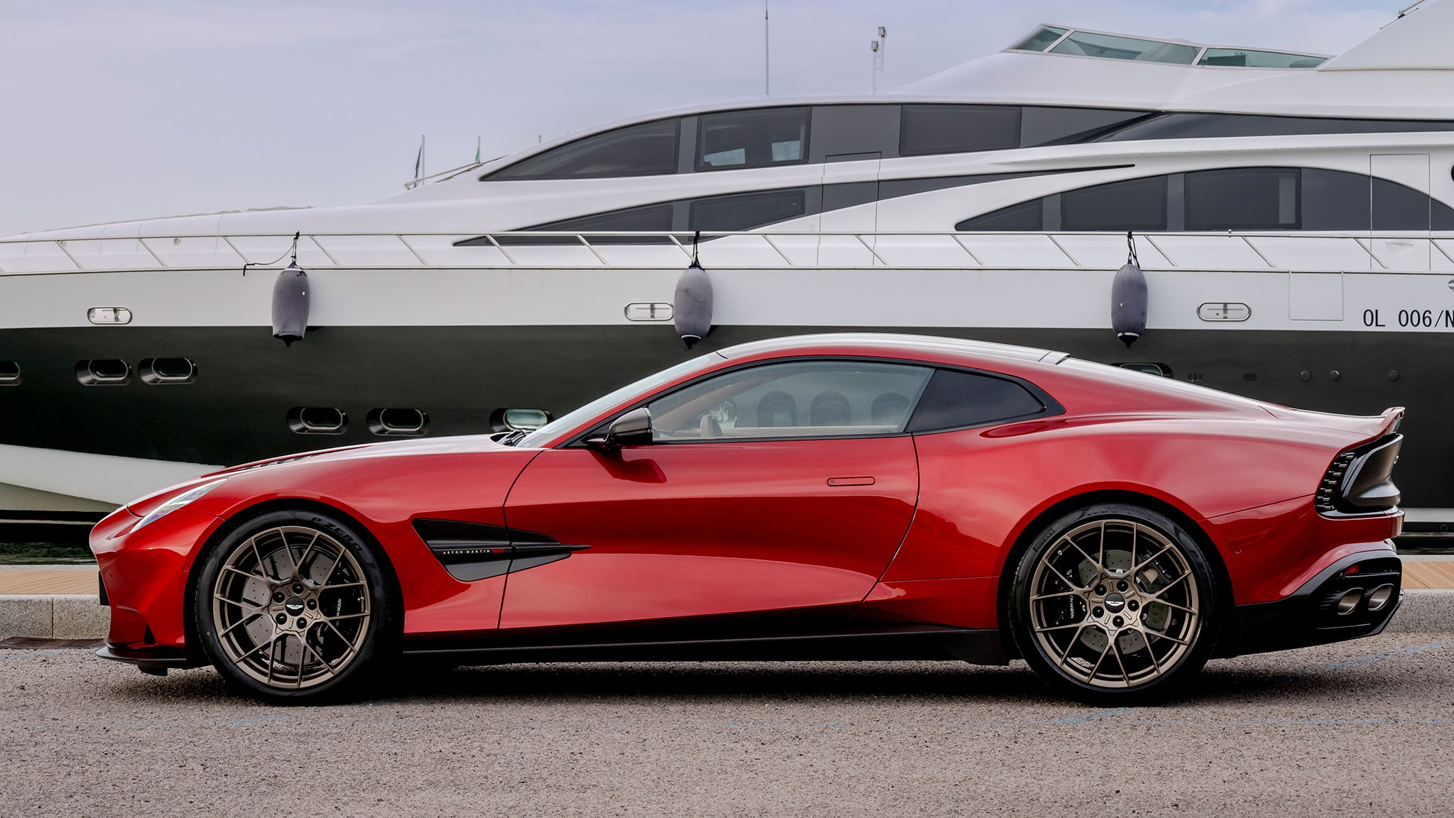 2025 aston martin vanquish 04