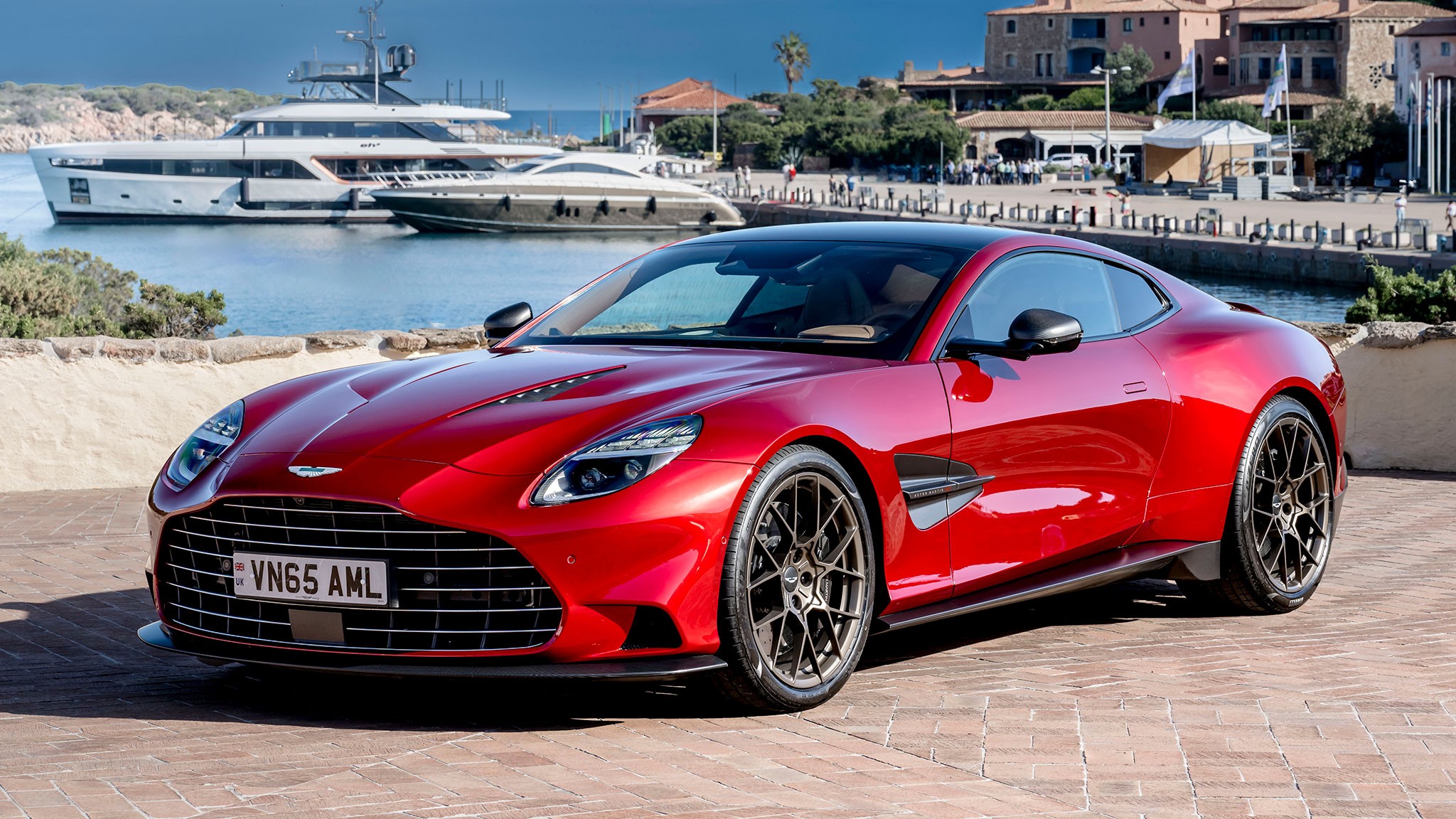 2025 aston martin vanquish 02