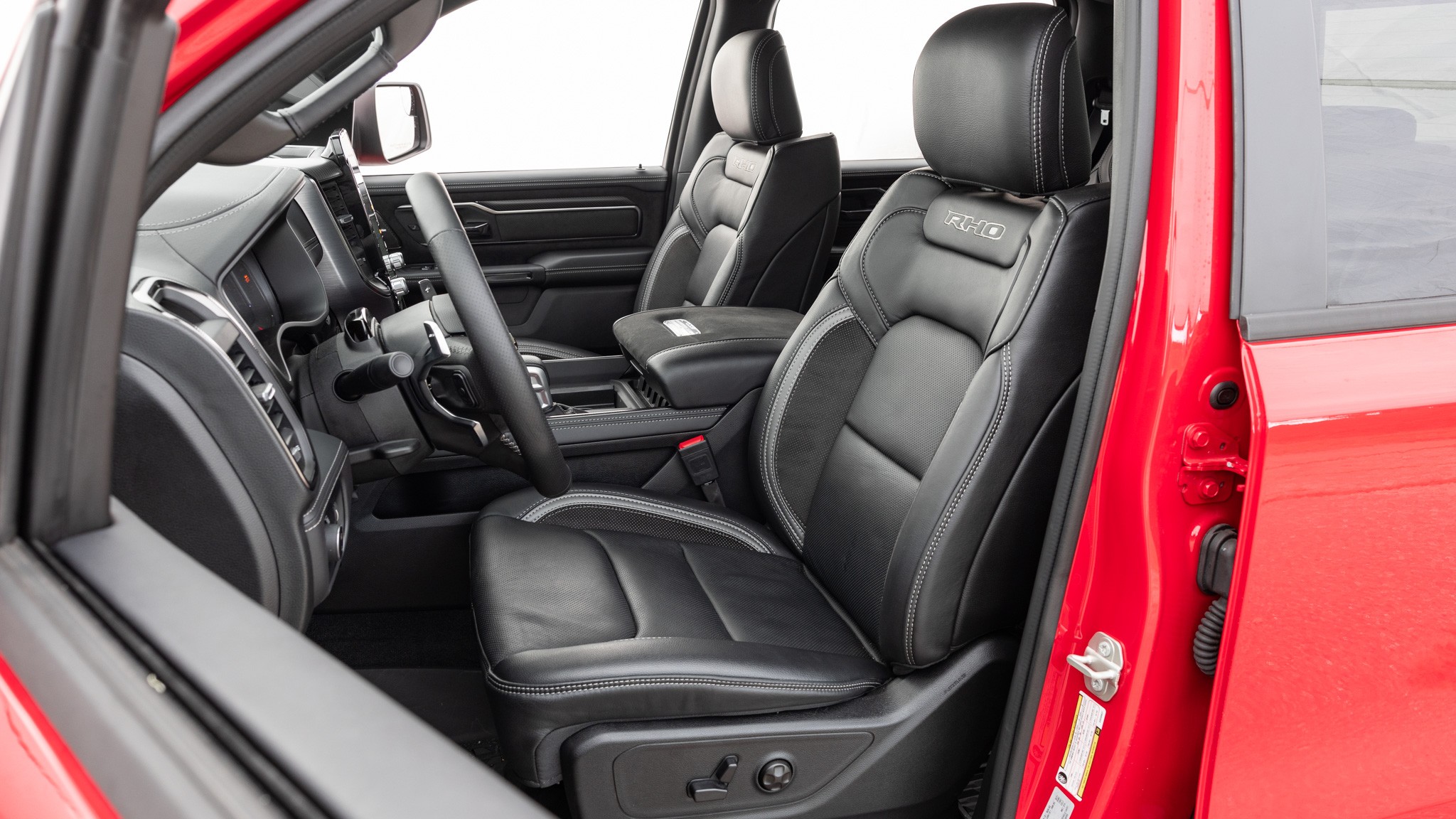 025 2025 RAM 1500 RHO driver seat