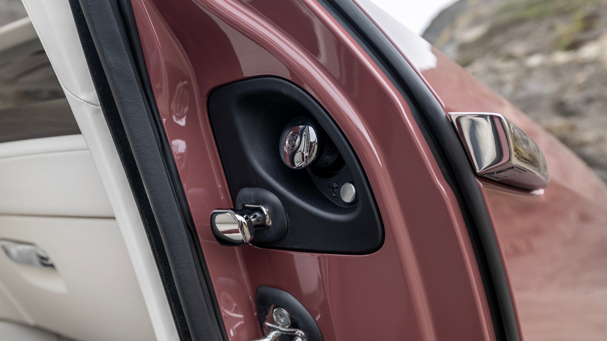 036 2024 Rolls Royce Spectre