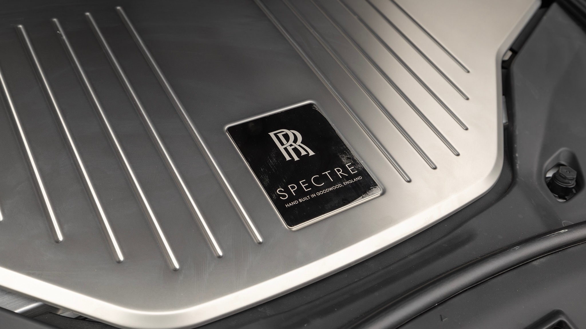 038 2024 Rolls Royce Spectre