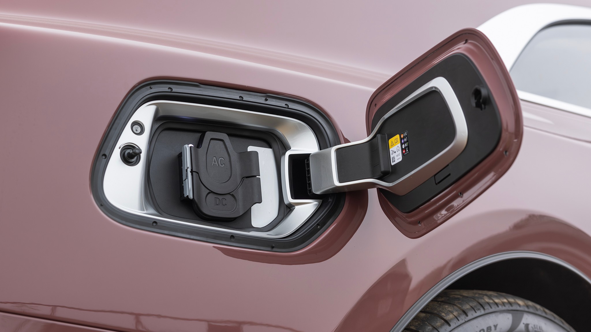 039 2024 Rolls Royce Spectre