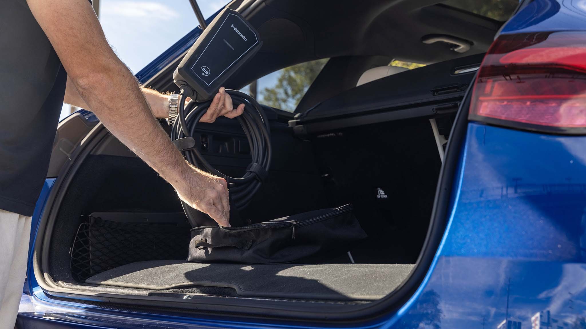 041 2025 mercedes benz glc350e