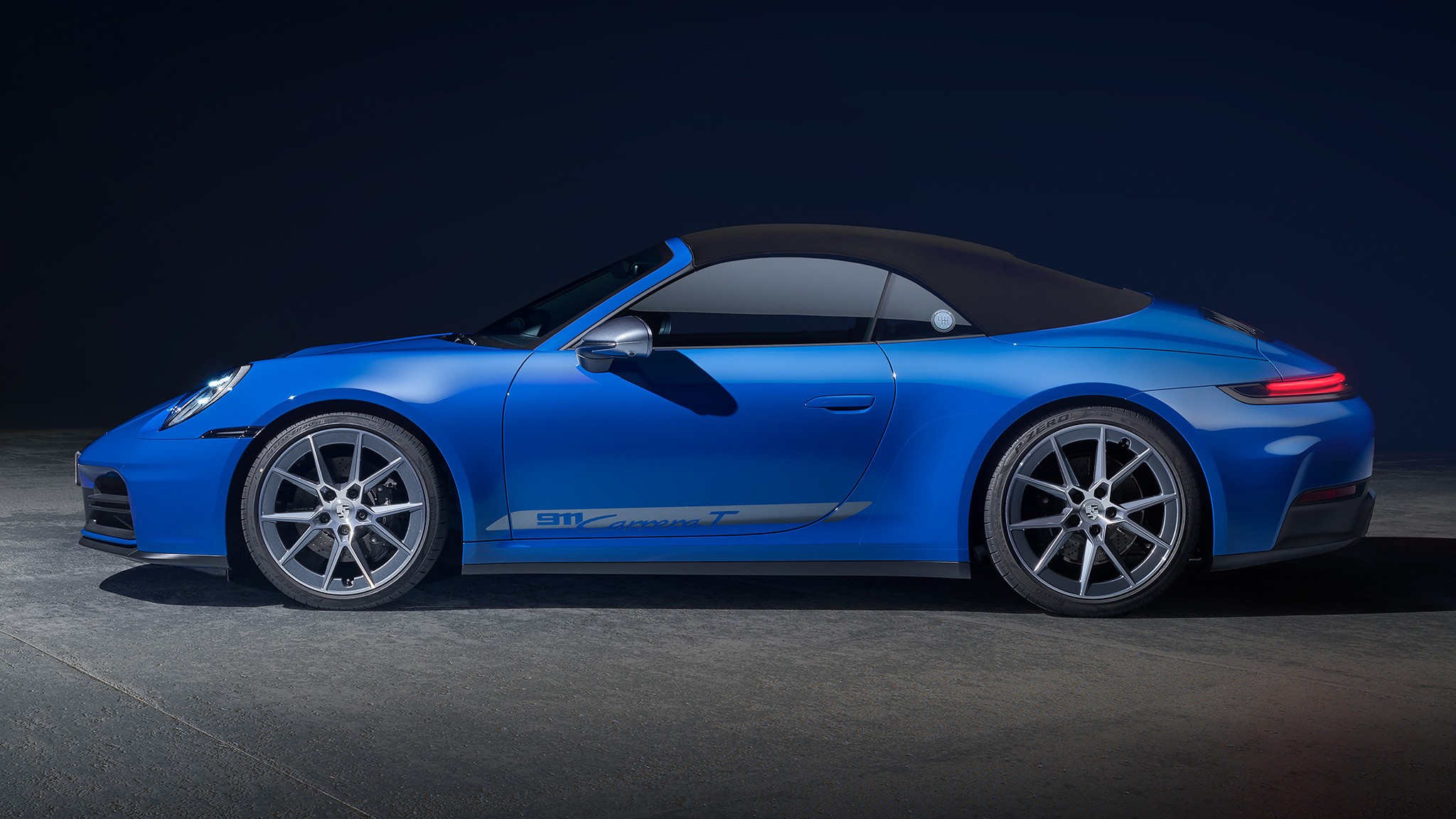 2025 Porsche 911 Carrera T Cabriolet 2