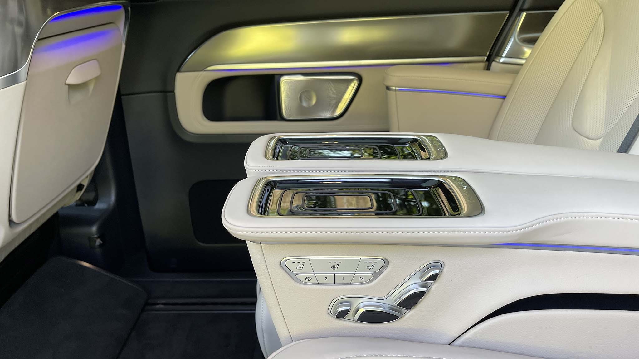 023 mercedes benz v300d