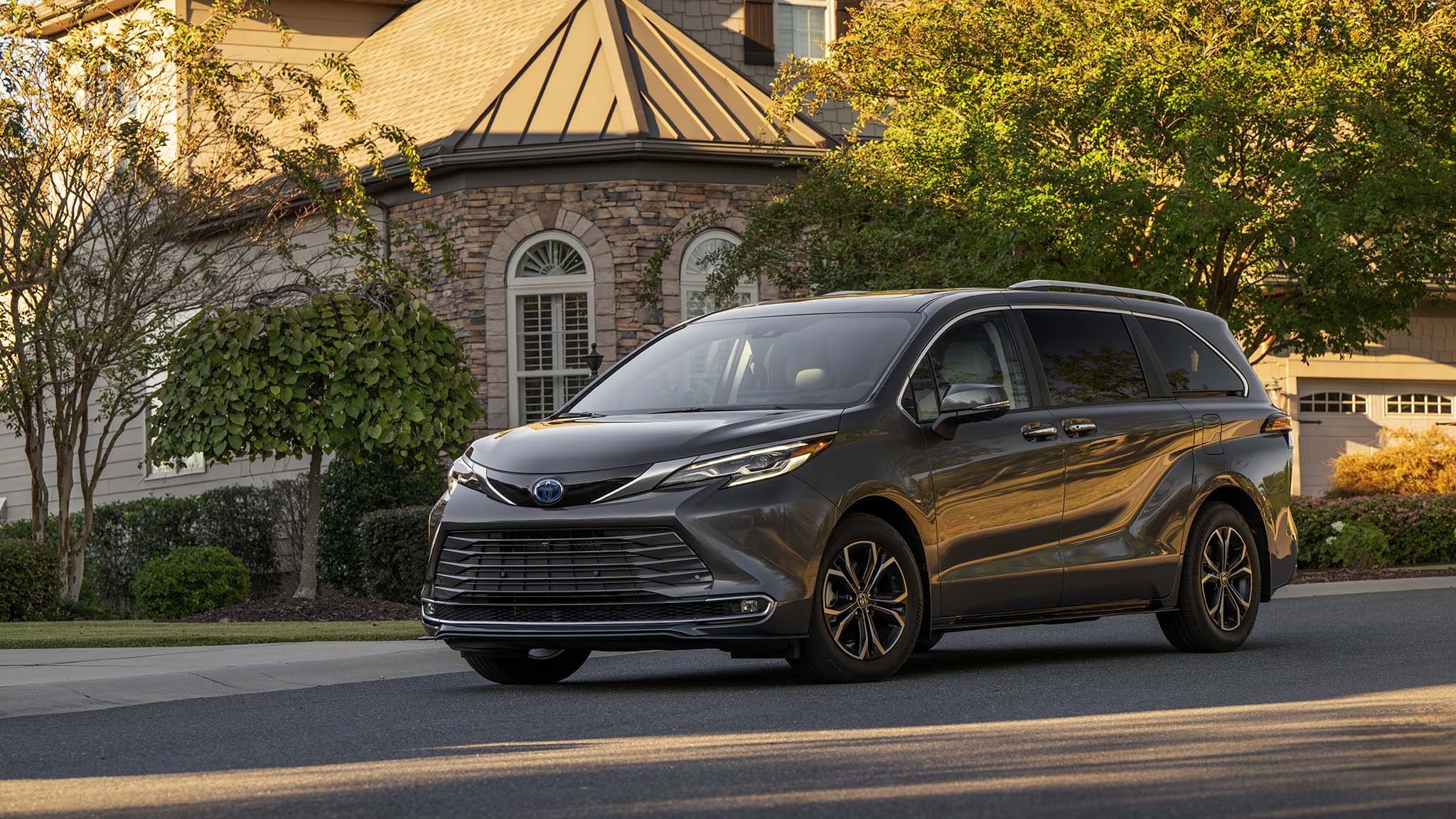 005 2025 toyota sienna