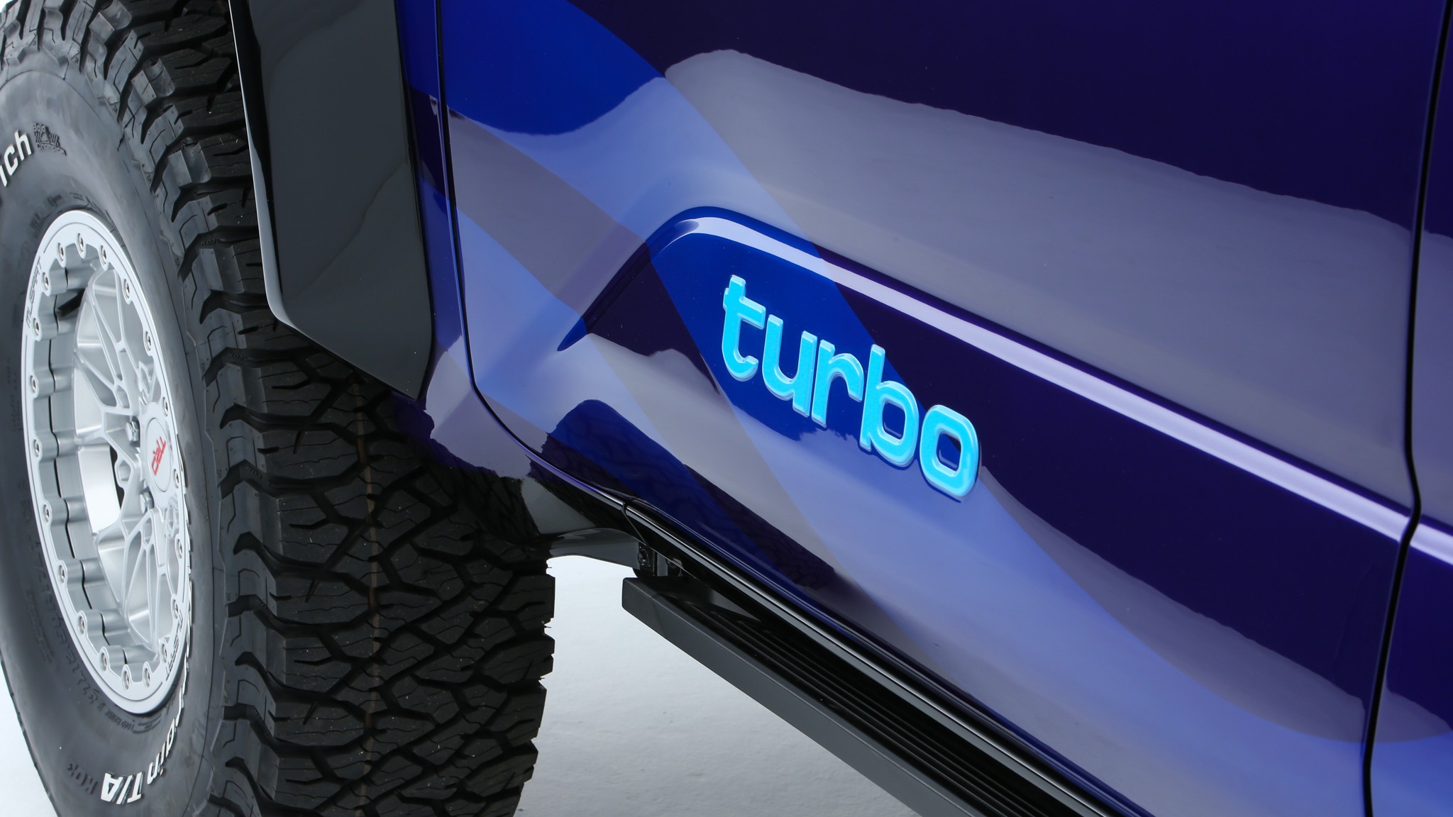 2025 Toyota 4Runner TRD Surf Concept 2024 SEMA Show 14