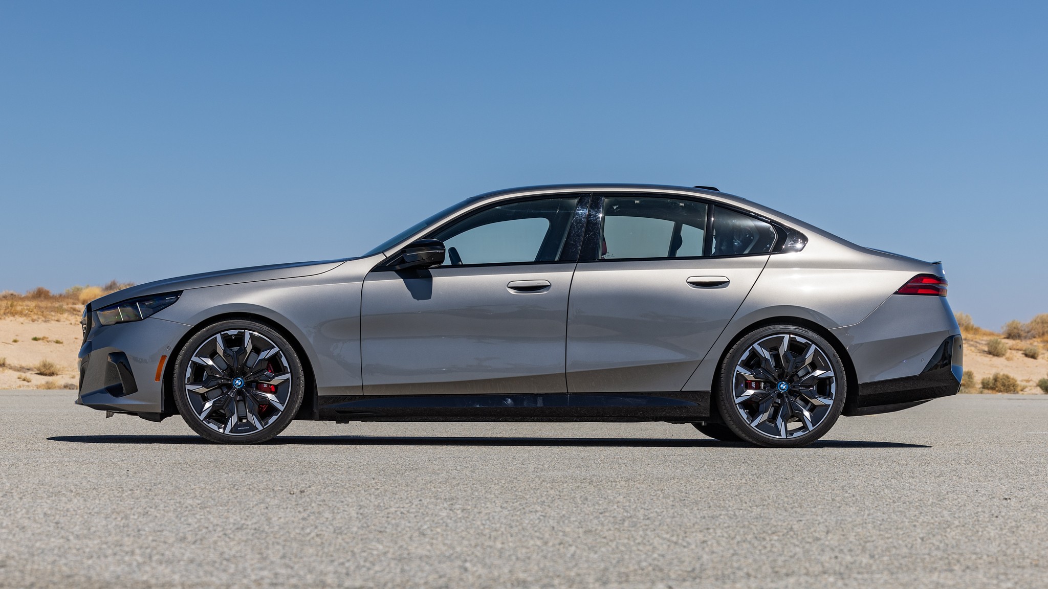 007 2024 BMW i5 M60 xDrive