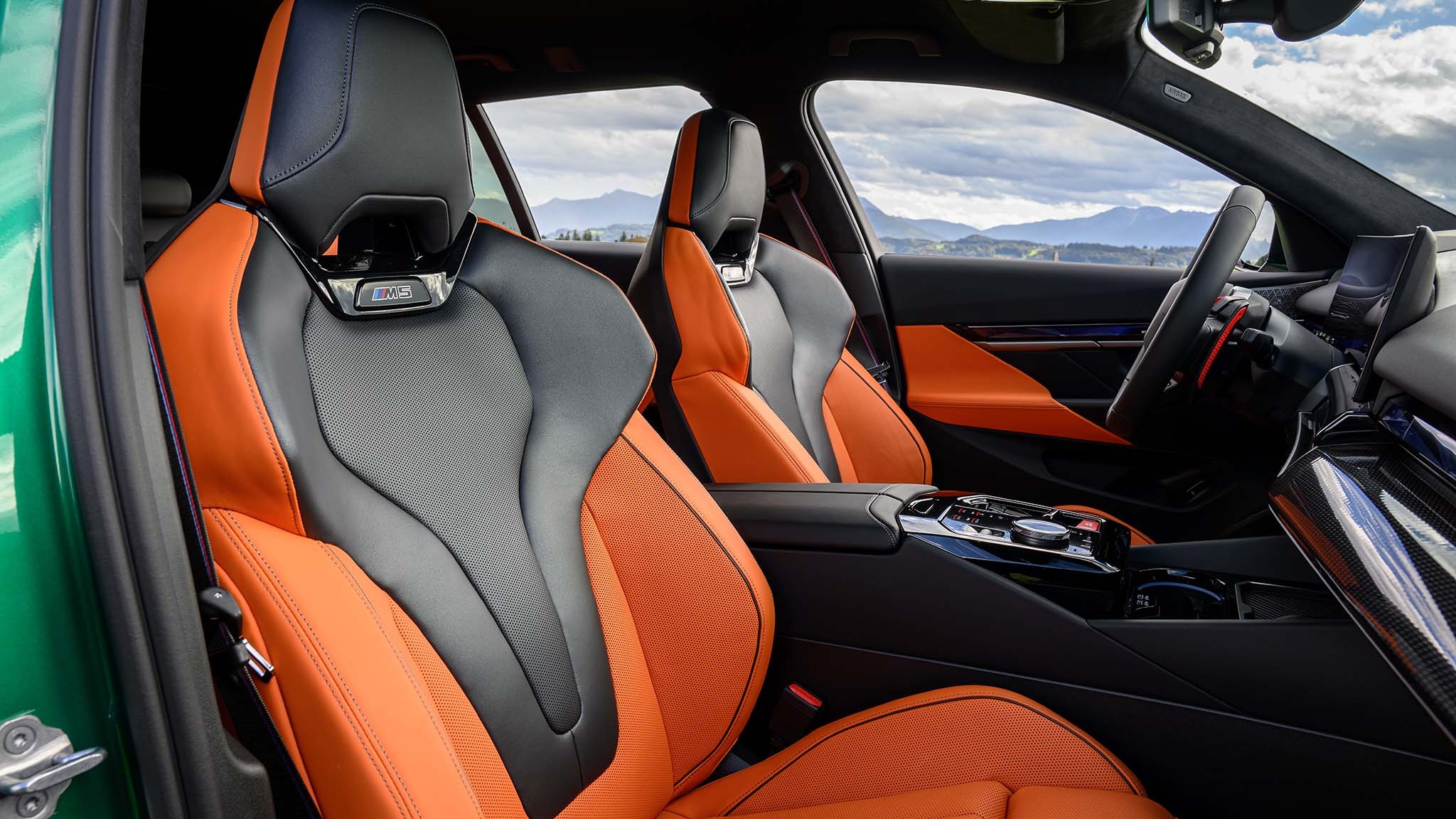 023 2025 bmw m5 touring wagon seats