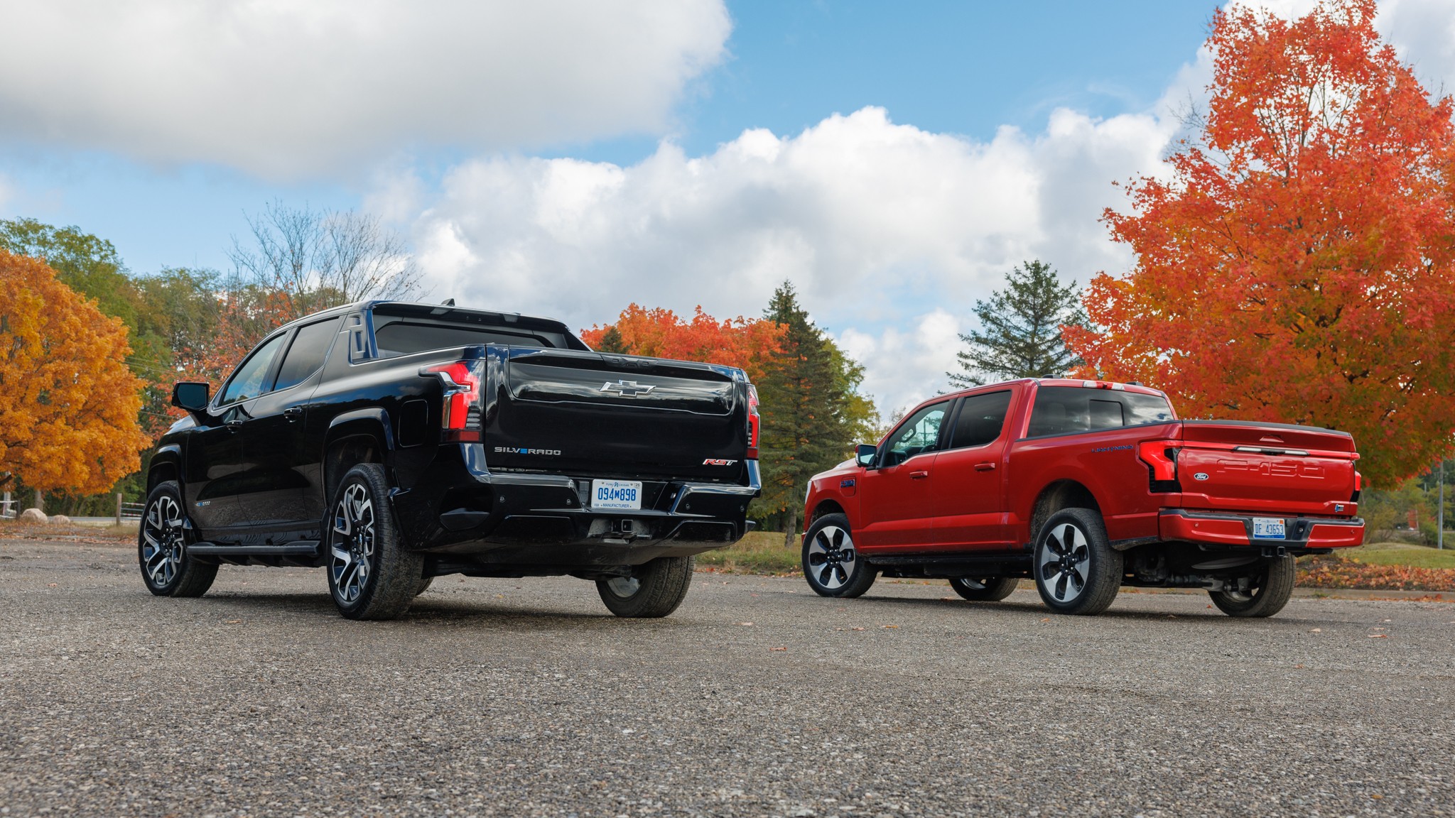 003 F150 Lightning vs Siilverado EV