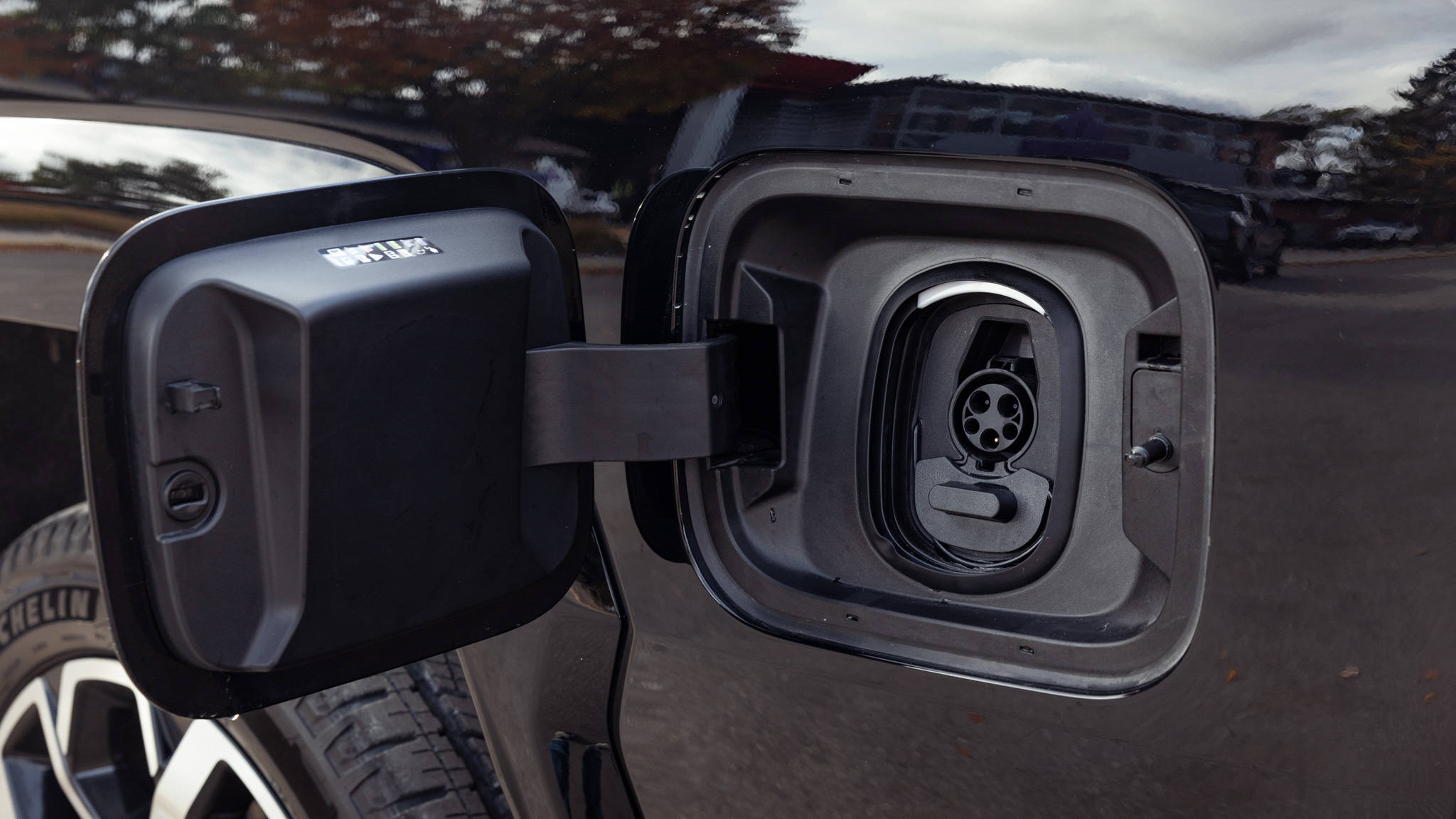 012 2024 Chevy Silverado EV RST charging port