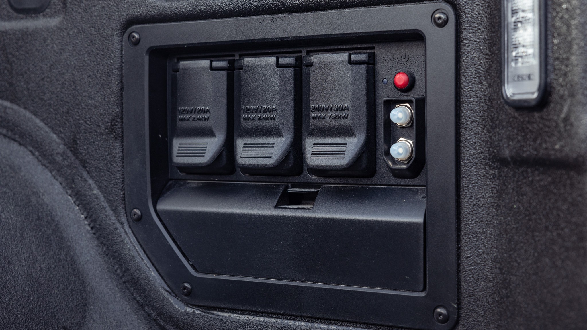 014 2024 Chevy Silverado EV RST