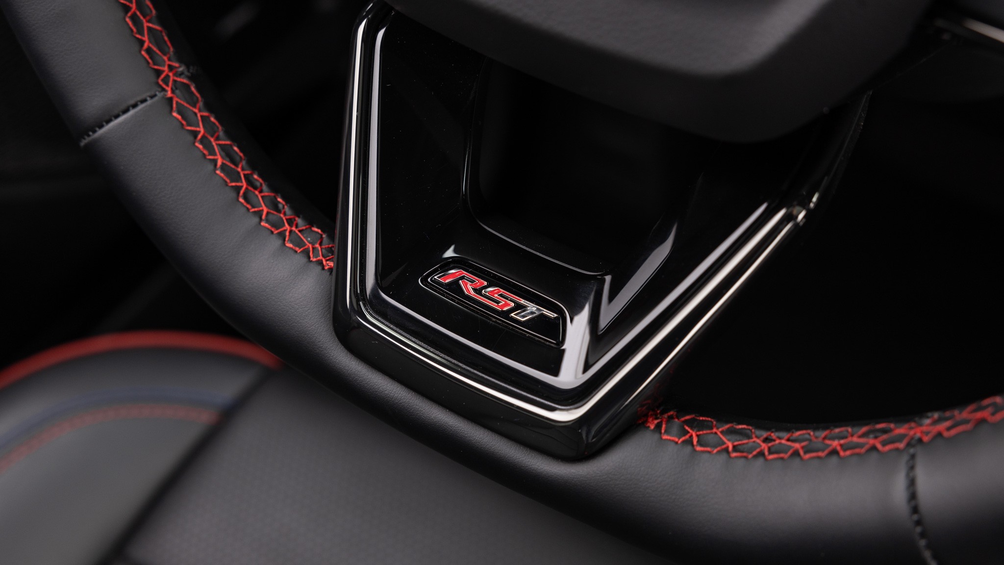 025 2024 Chevy Silverado EV RST