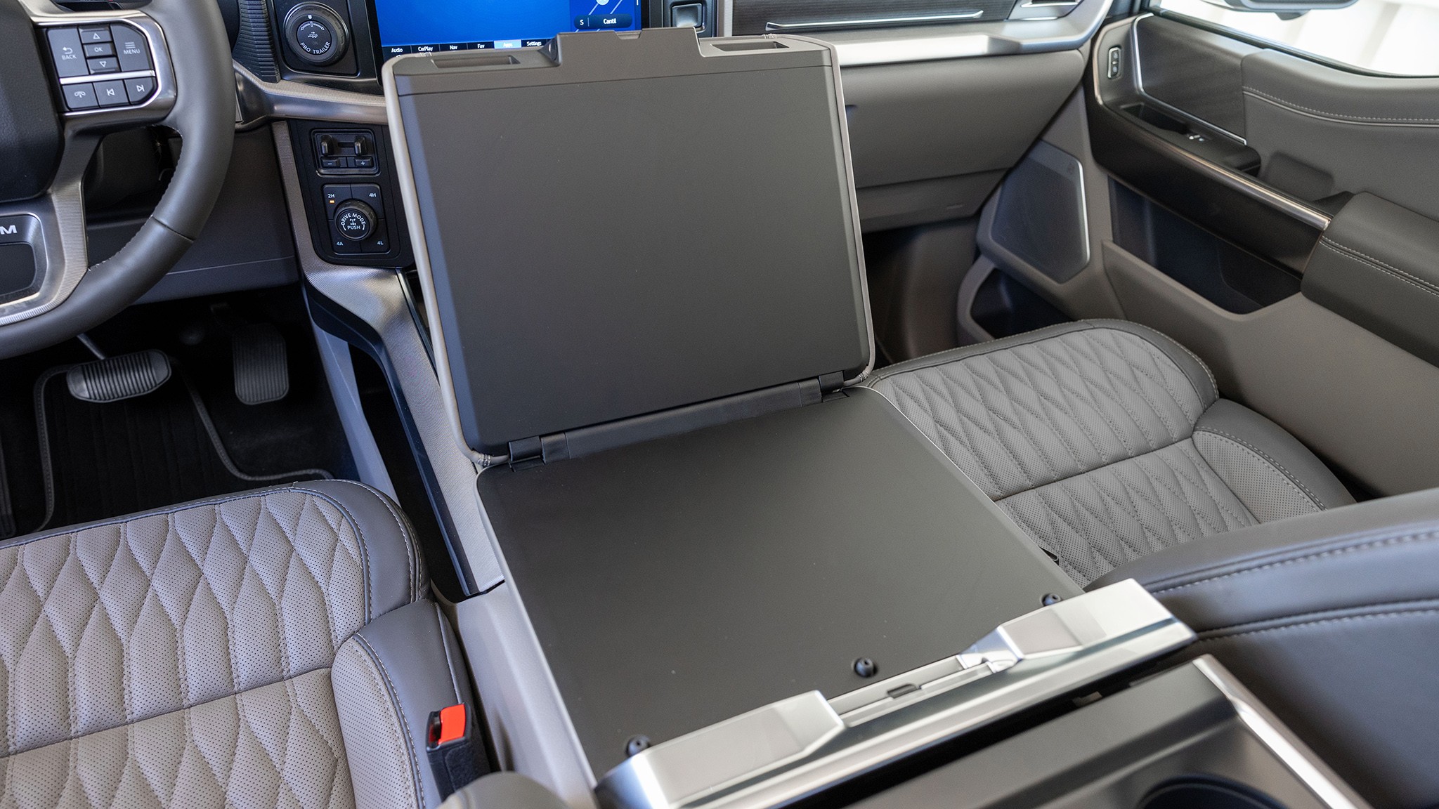 009 2025 Ford F 150 Hybrid King Ranch interior